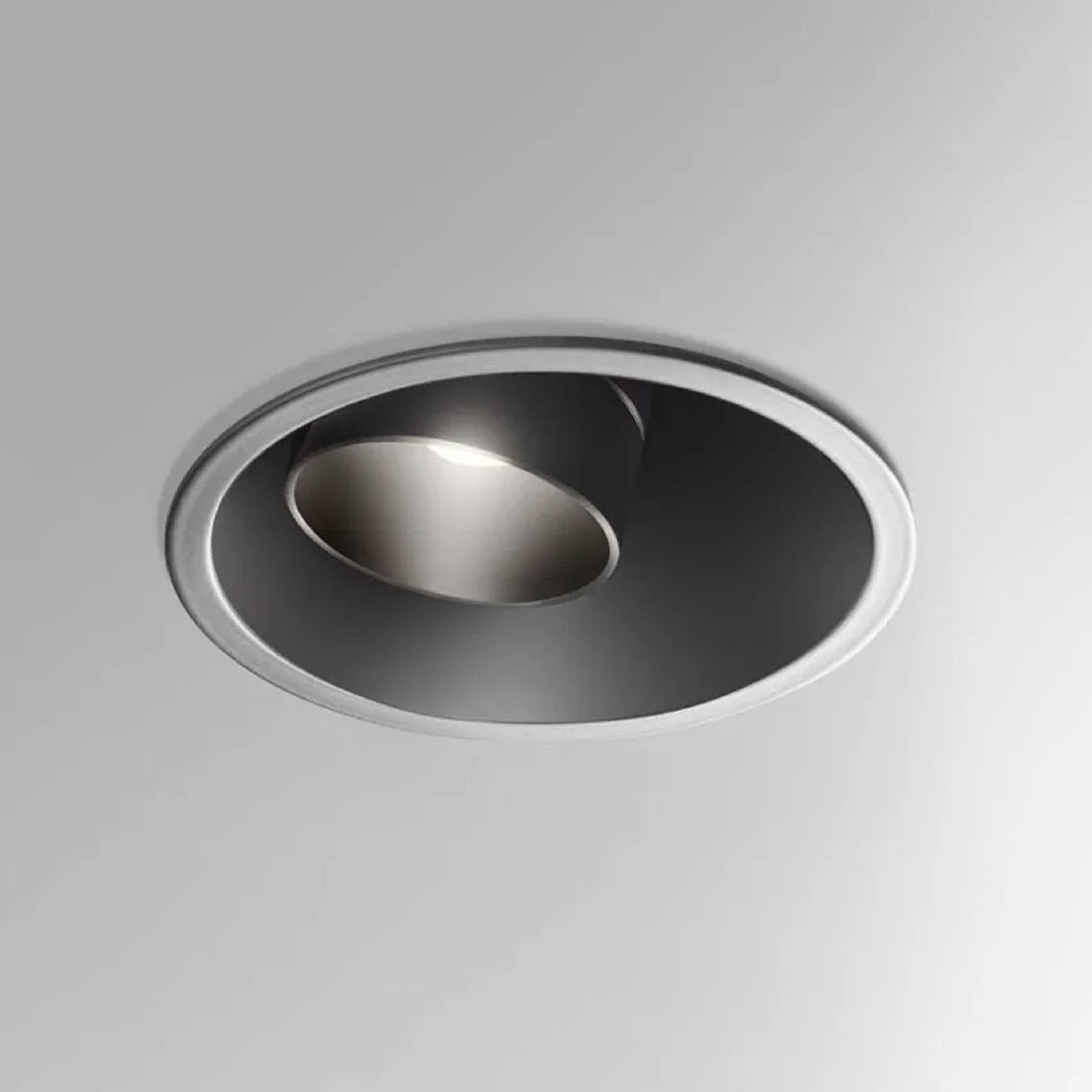 Display product Tiny Adjustable from manufacturer OLEV