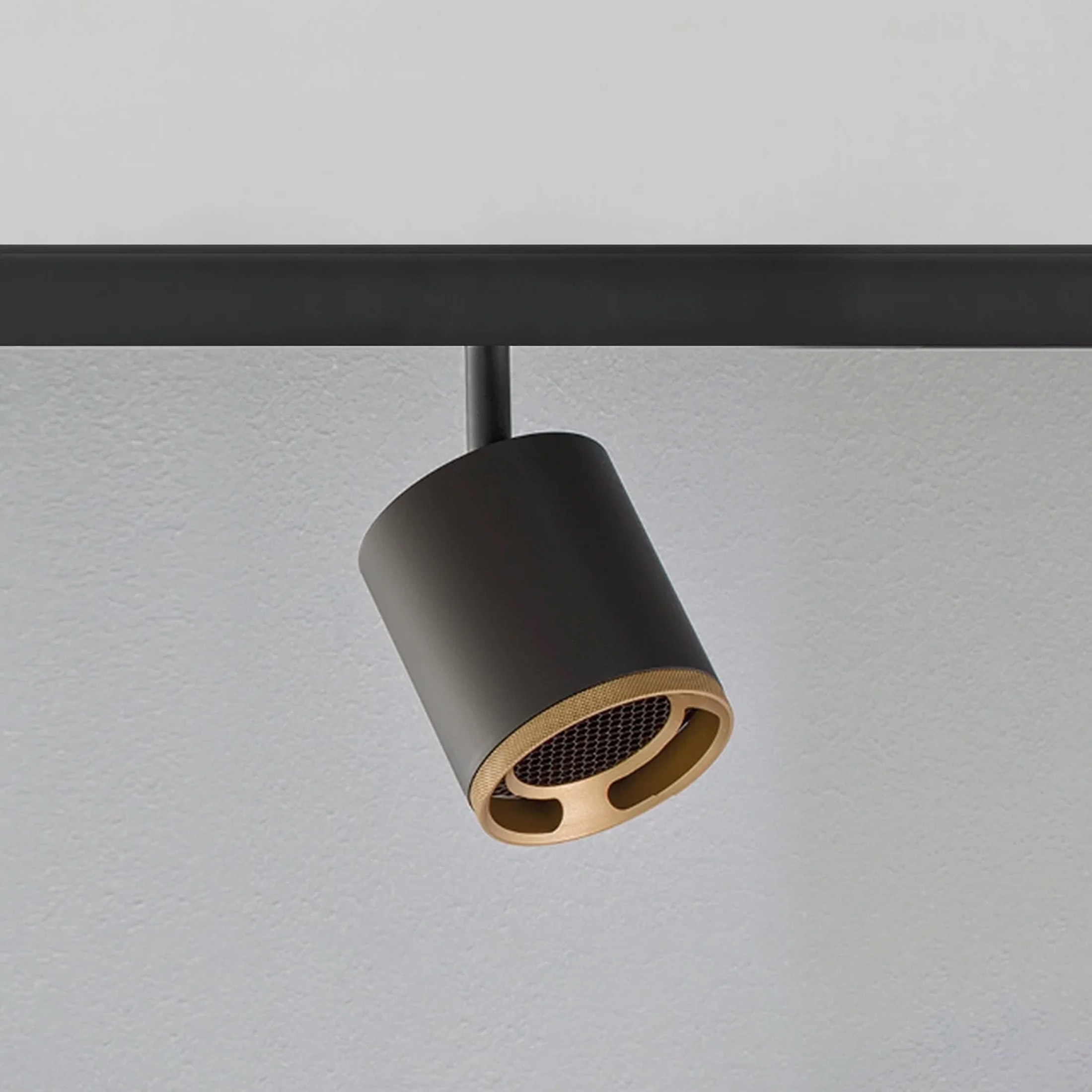 Display product Beam Master Track 80 from manufacturer OLEV