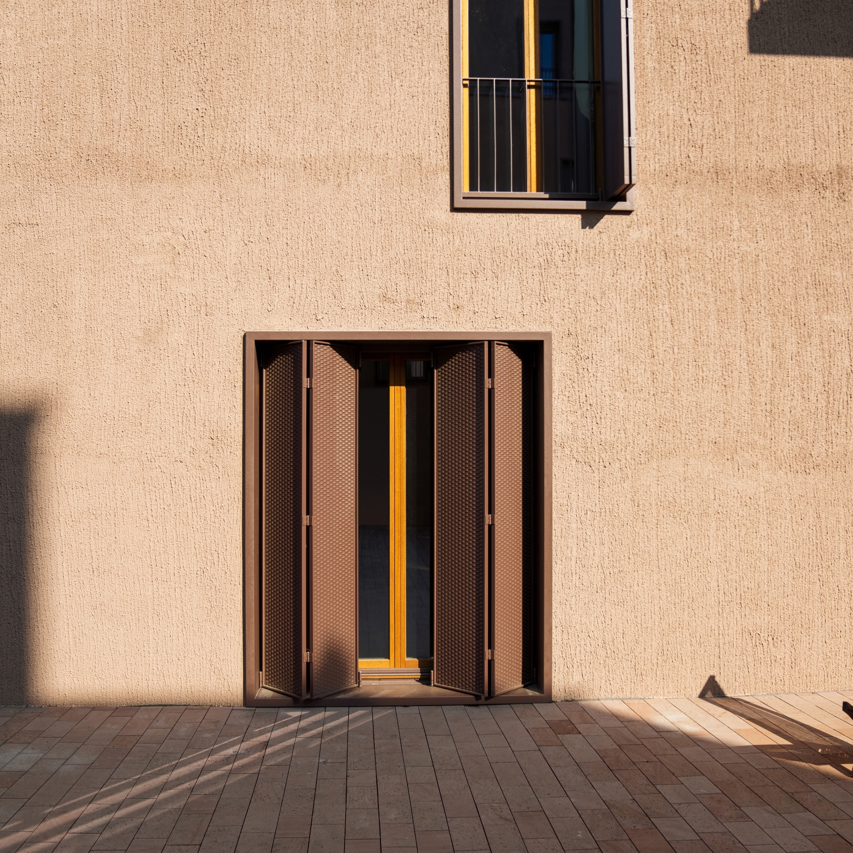 Display product Folding sliding shutters from manufacturer Schenker Storen AG