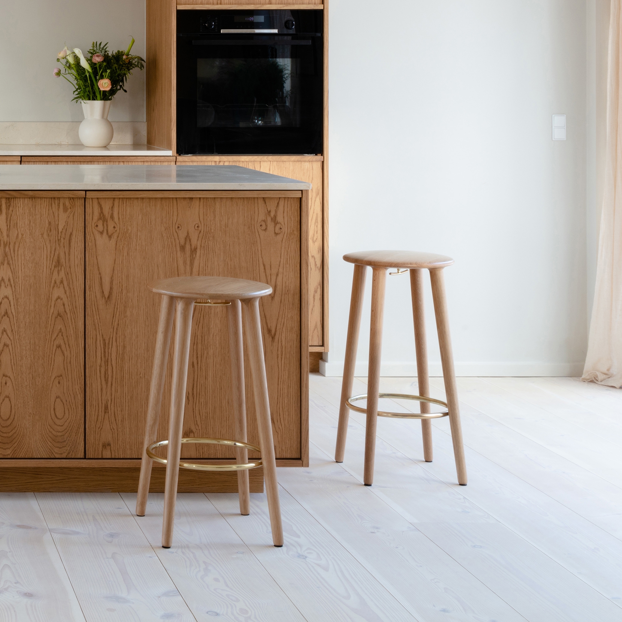 STOOLS