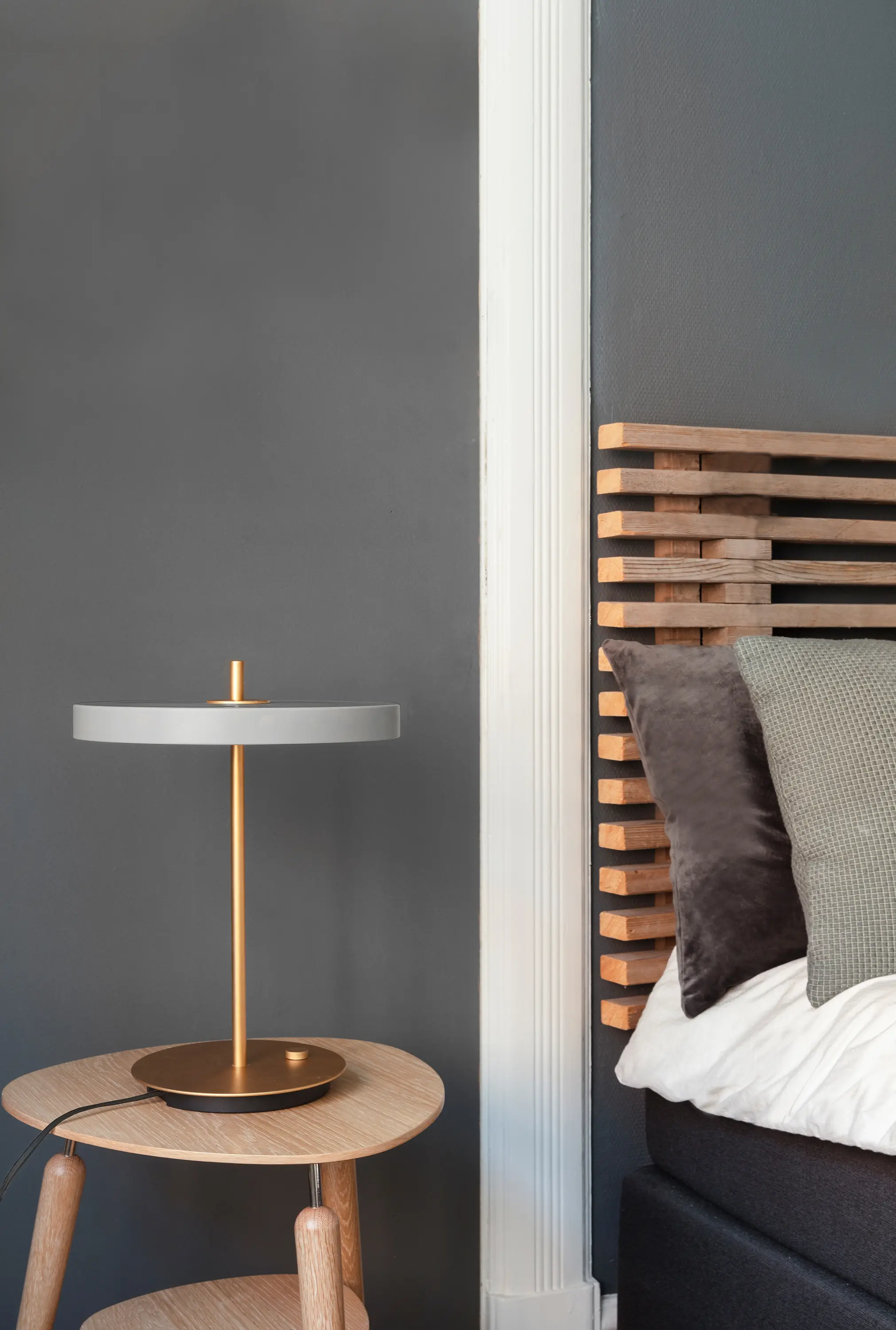 UMAGE - Asteria | table lamp, nuance mist, brass