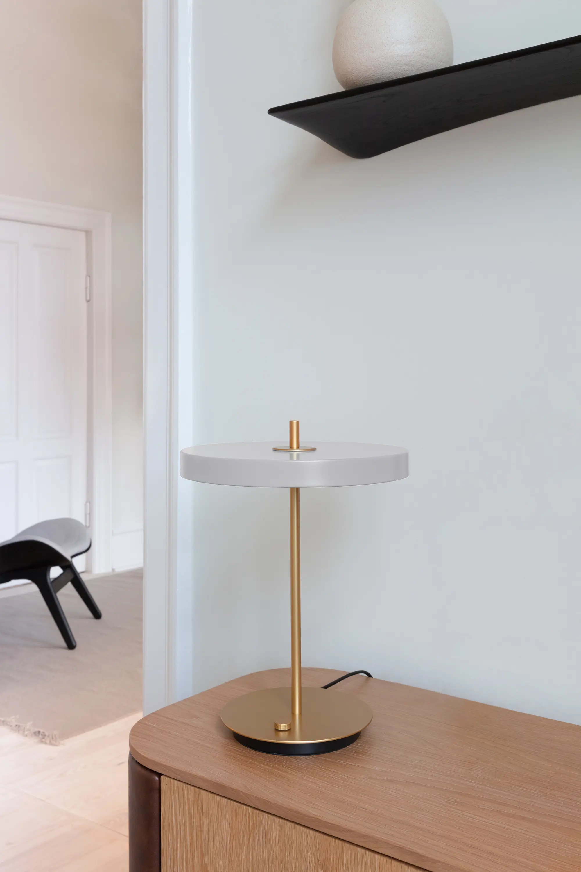 UMAGE - Asteria | table lamp, nuance mist, brass