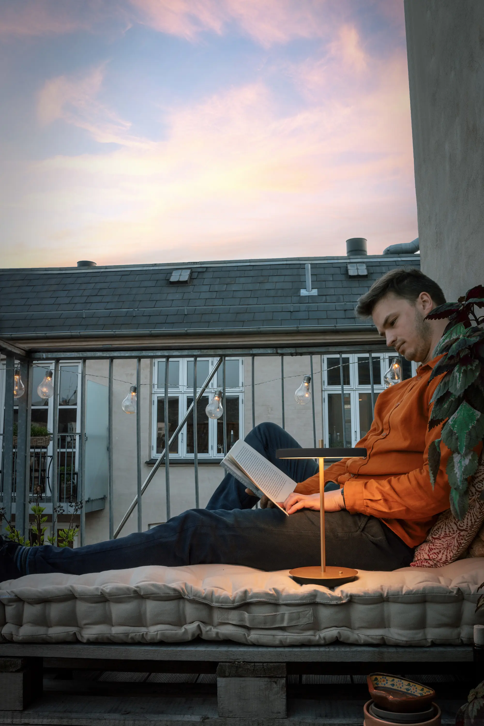 UMAGE - Asteria Move | medium, portable lamp, anthracite grey, brass