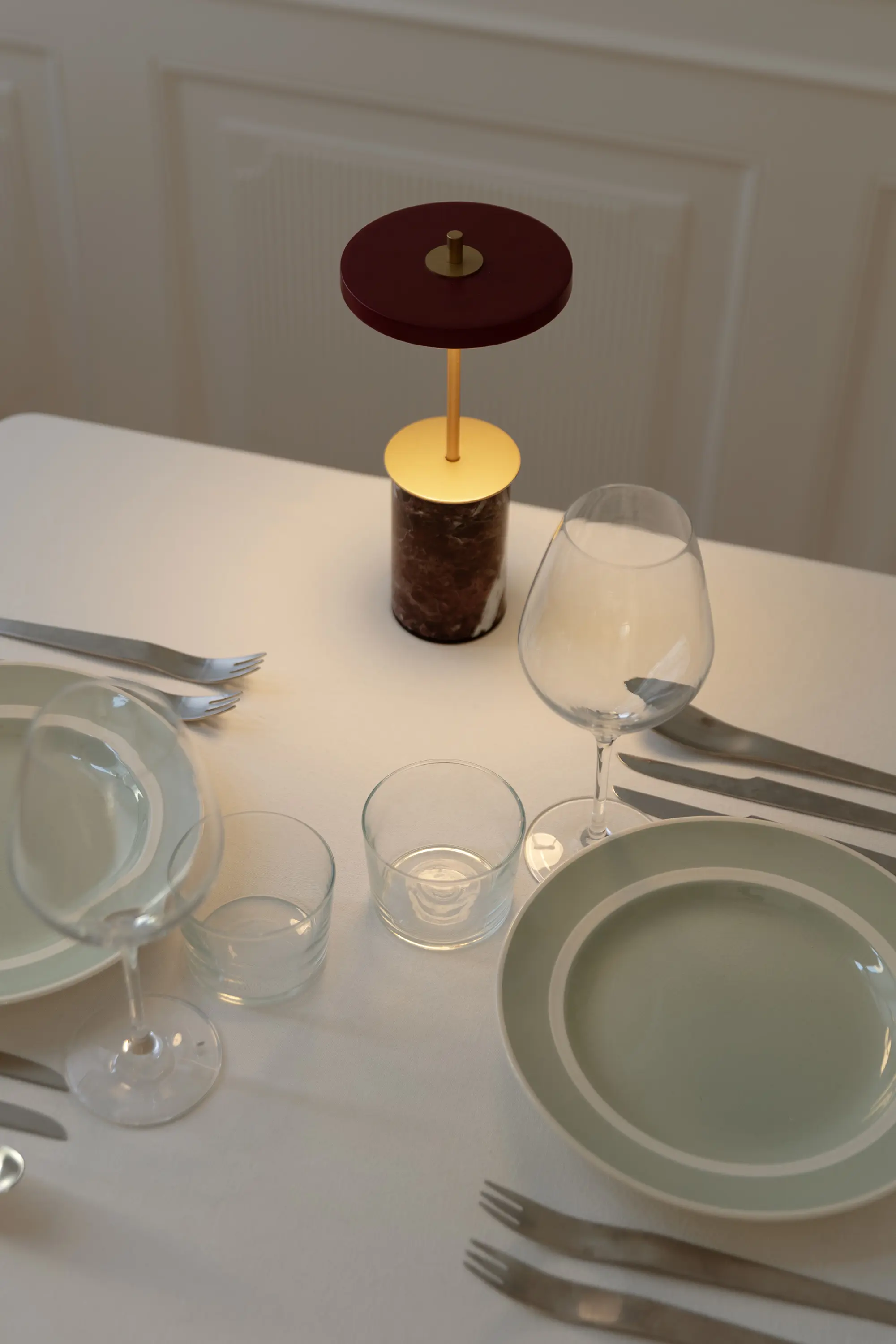 UMAGE - Asteria Move | mini, portable lamp, red marble