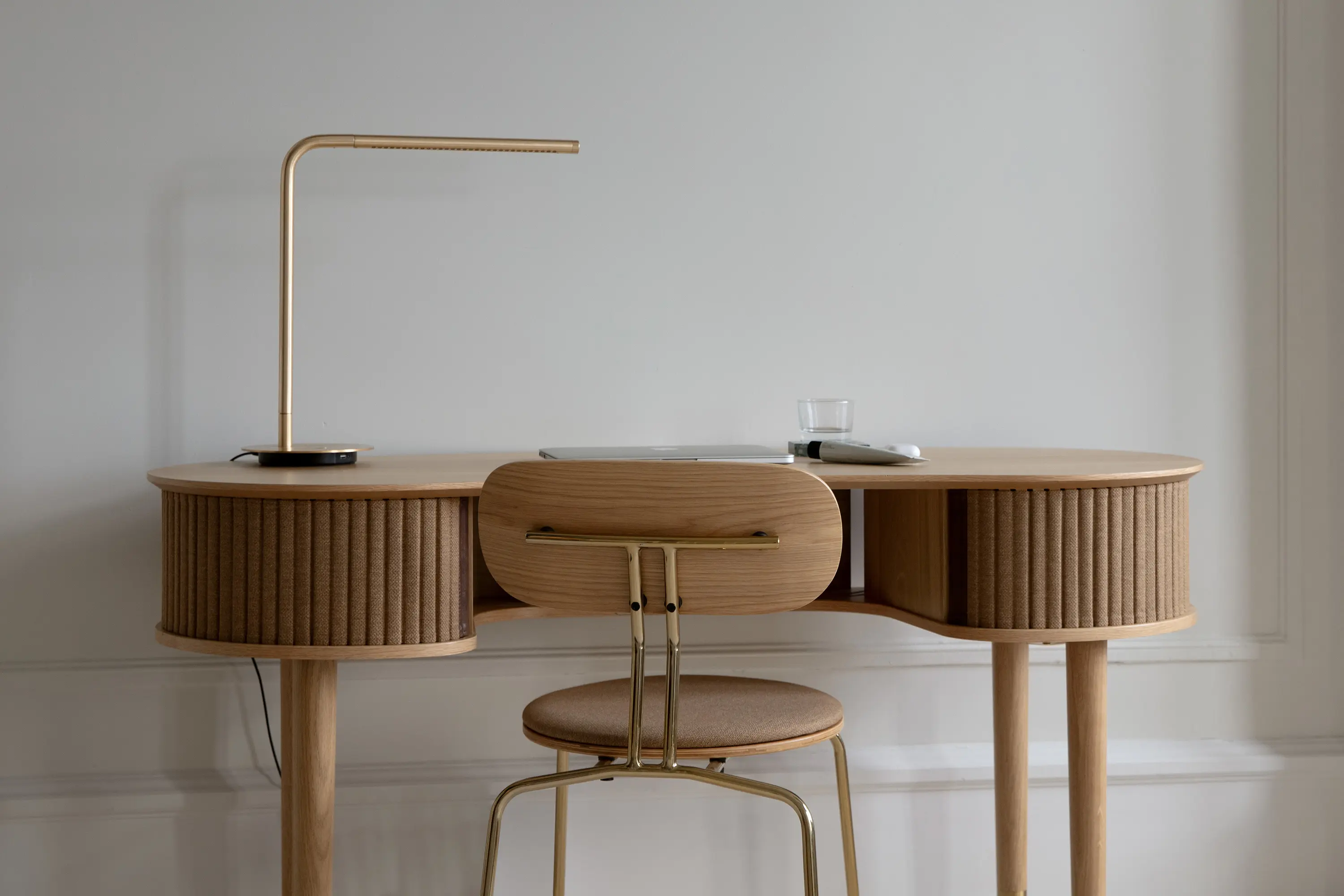 UMAGE - Audacious | desk, oak, sugar brown