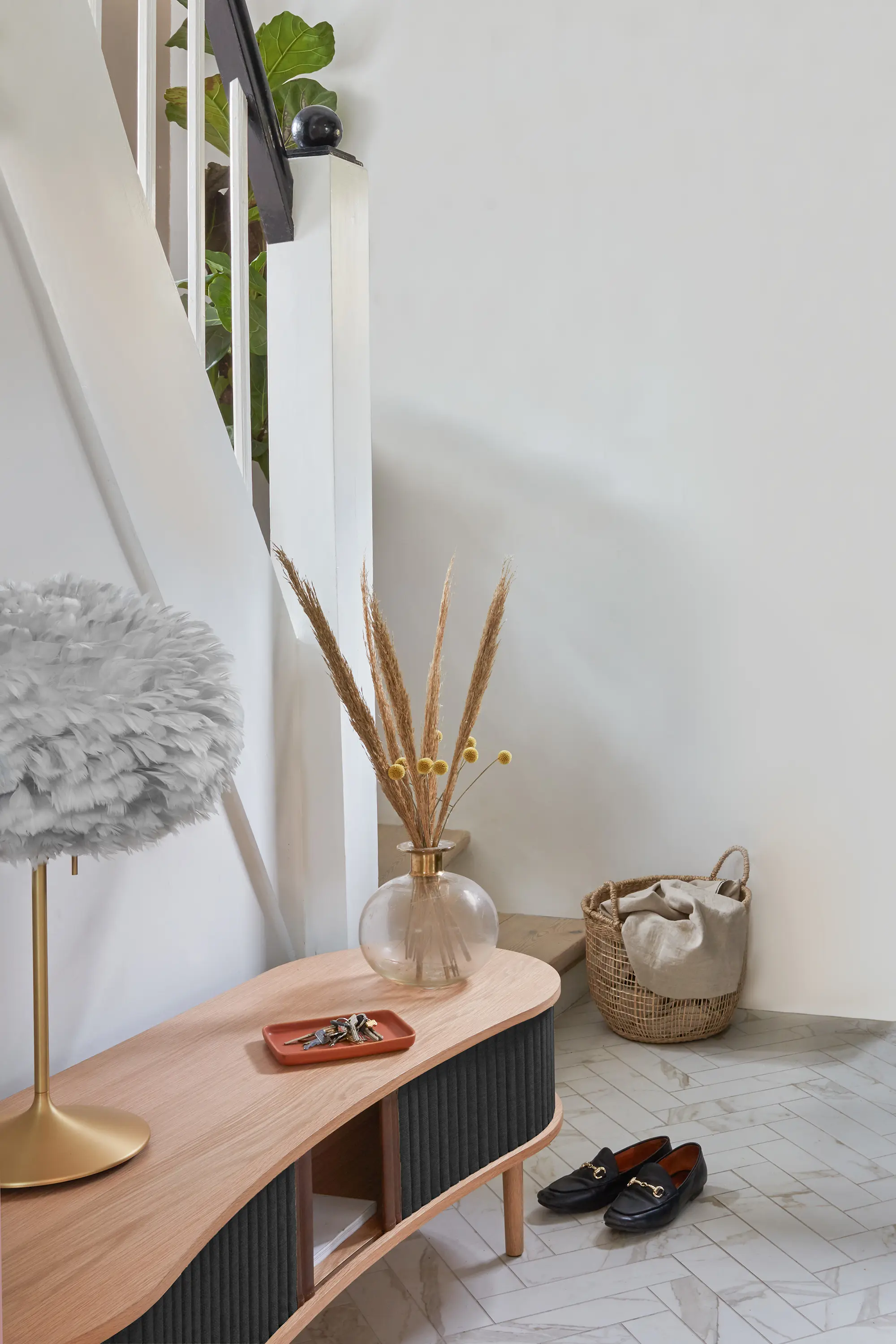 UMAGE - Audacious | TV bench, oak, shadow