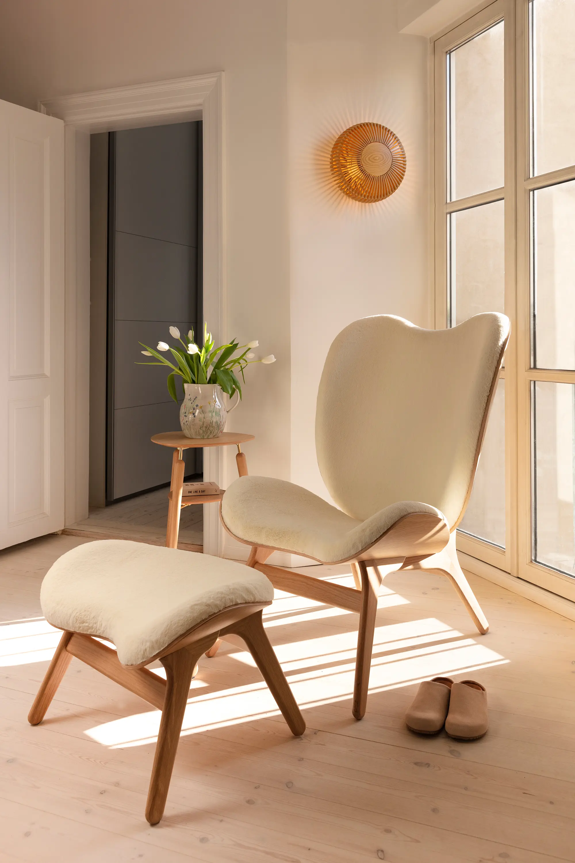 UMAGE - Clava Up Wood | wall lamp, medium, oak ash