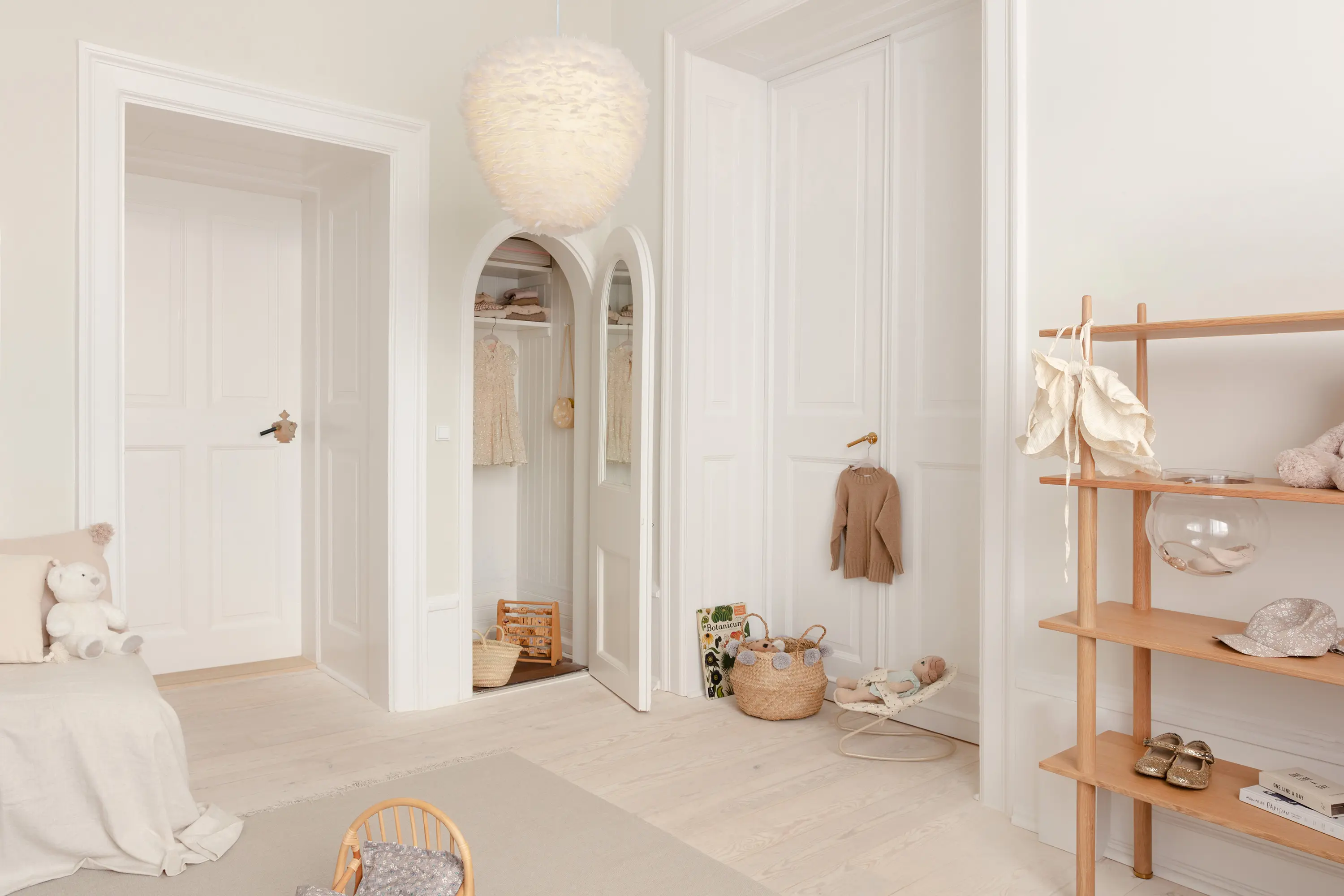 UMAGE - Eos | Evia large lampshade, white