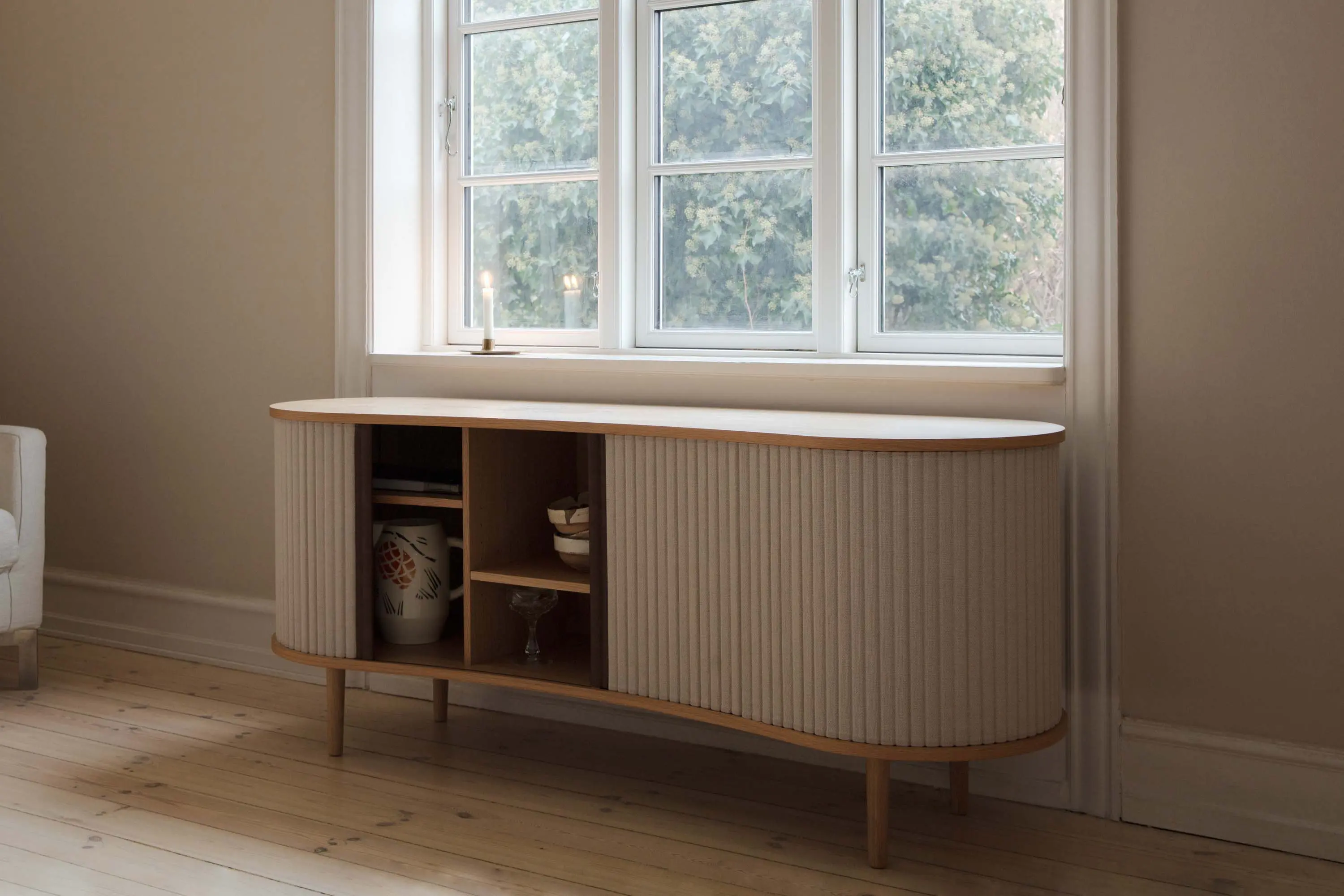 UMAGE - Audacious | sideboard, oak, white sands