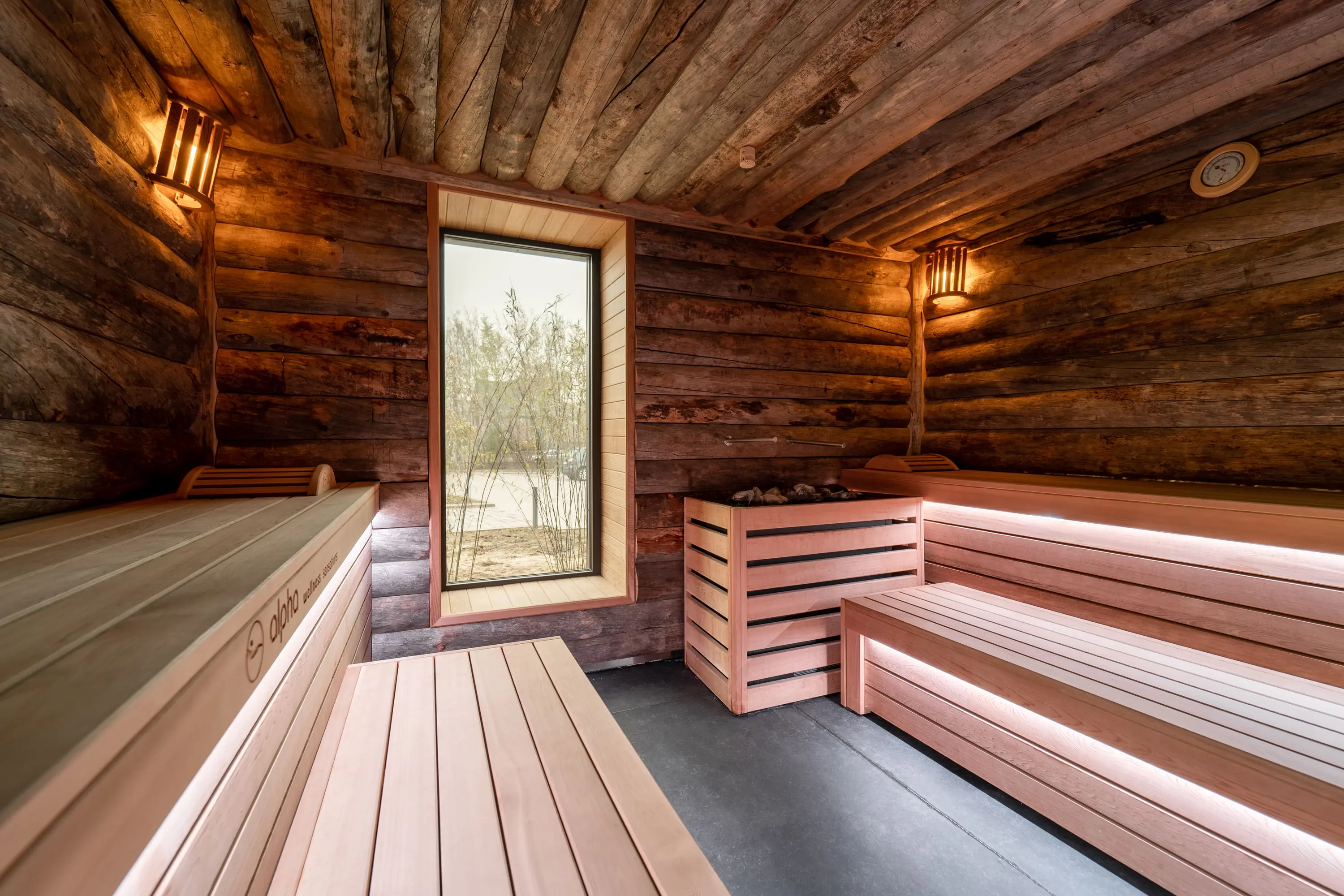 Alpha Wellness Sensations - IR/Saunas Inside Finish - Kelo
