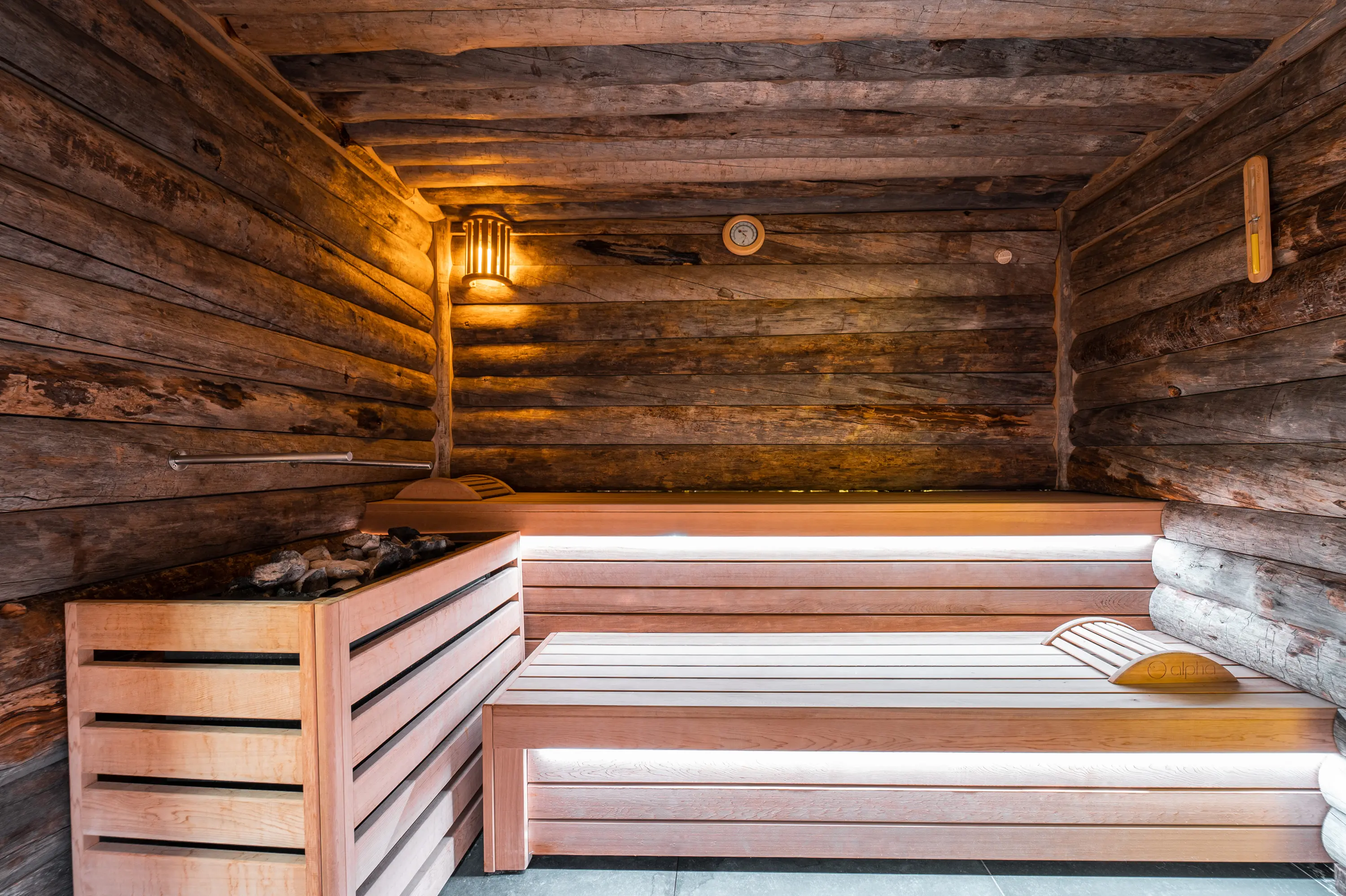 Alpha Wellness Sensations - IR/Saunas Inside Finish - Kelo