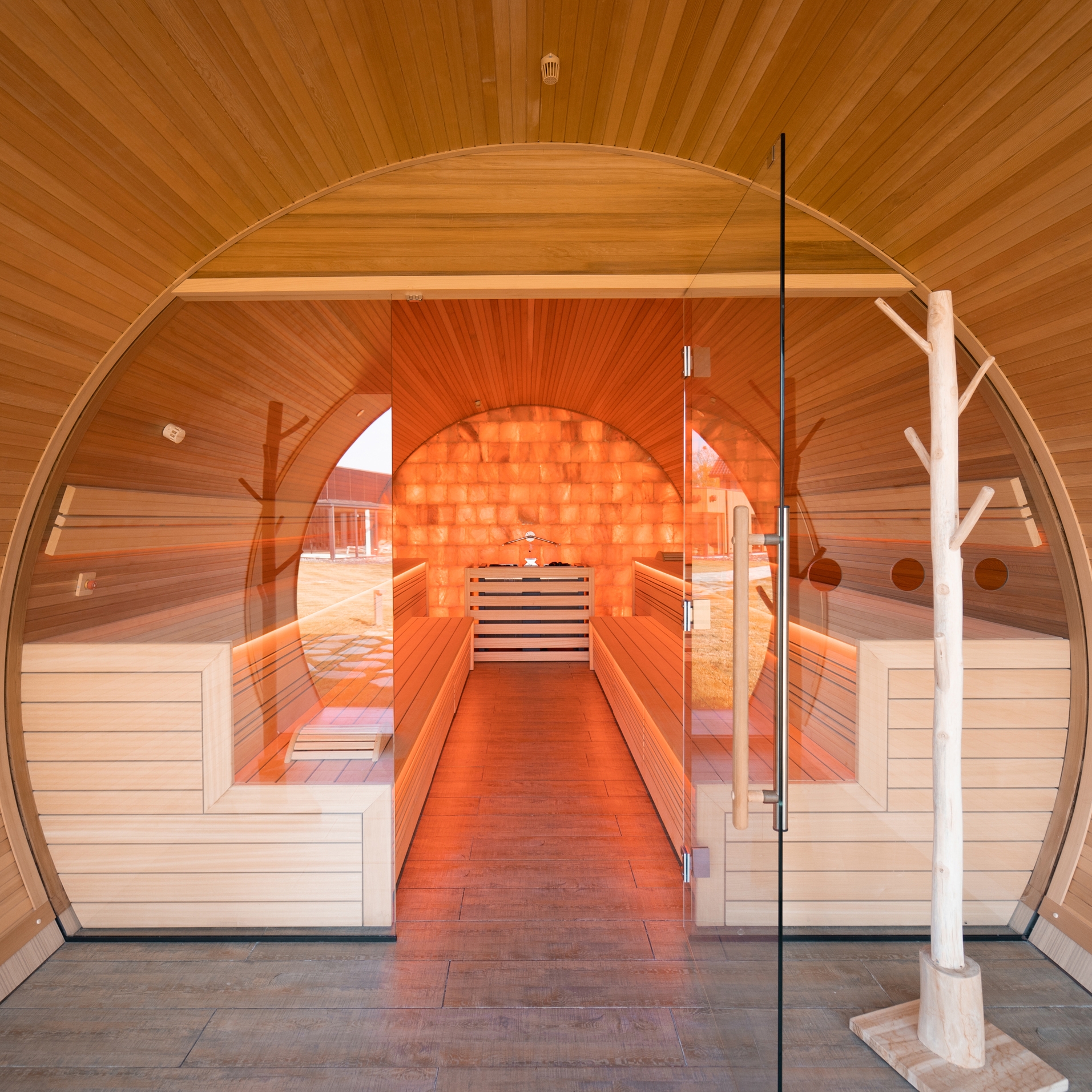 Display product Eclipse XL Sauna from manufacturer Alpha Wellness Sensations