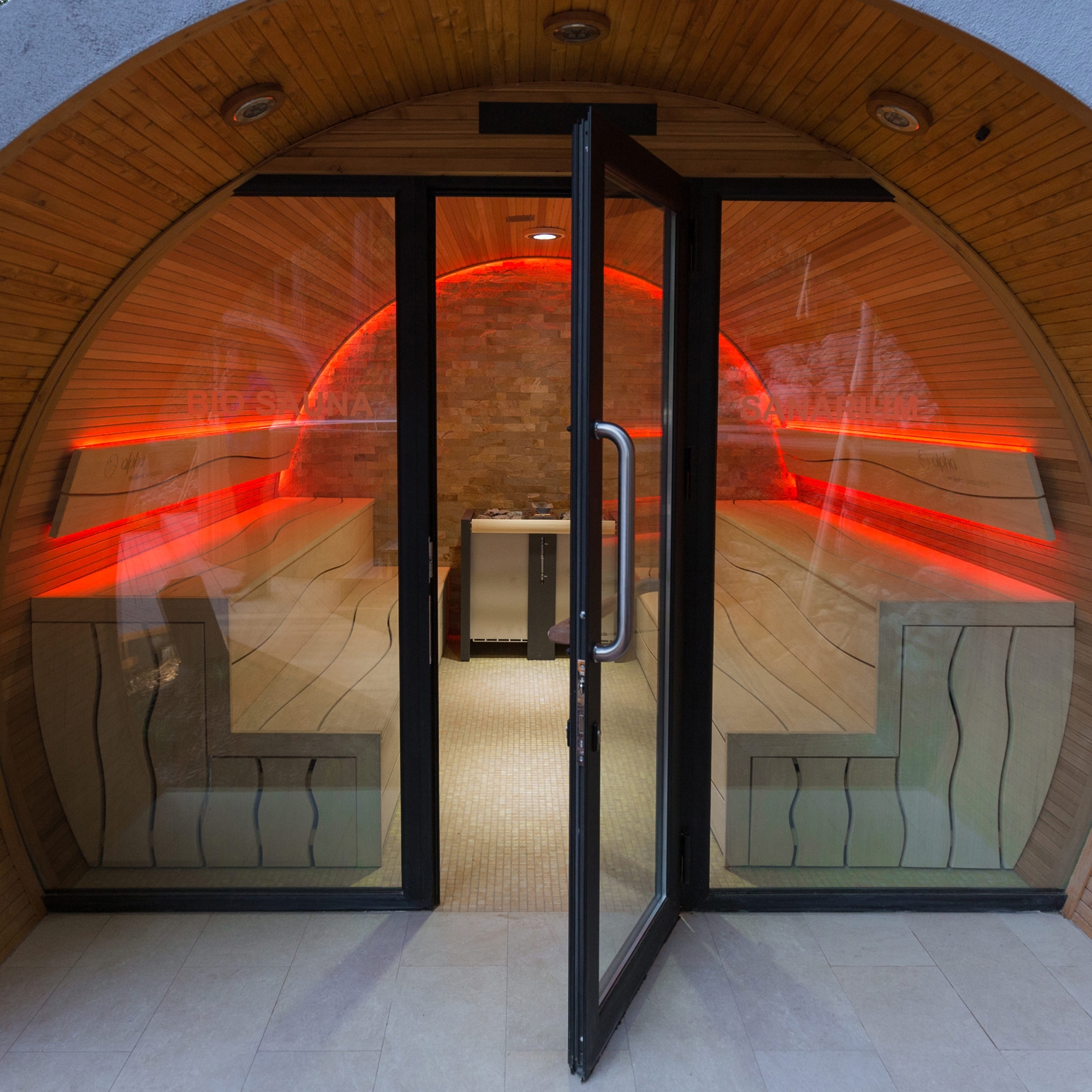 Display product Eclipse XL Biosauna from manufacturer Alpha Wellness Sensations