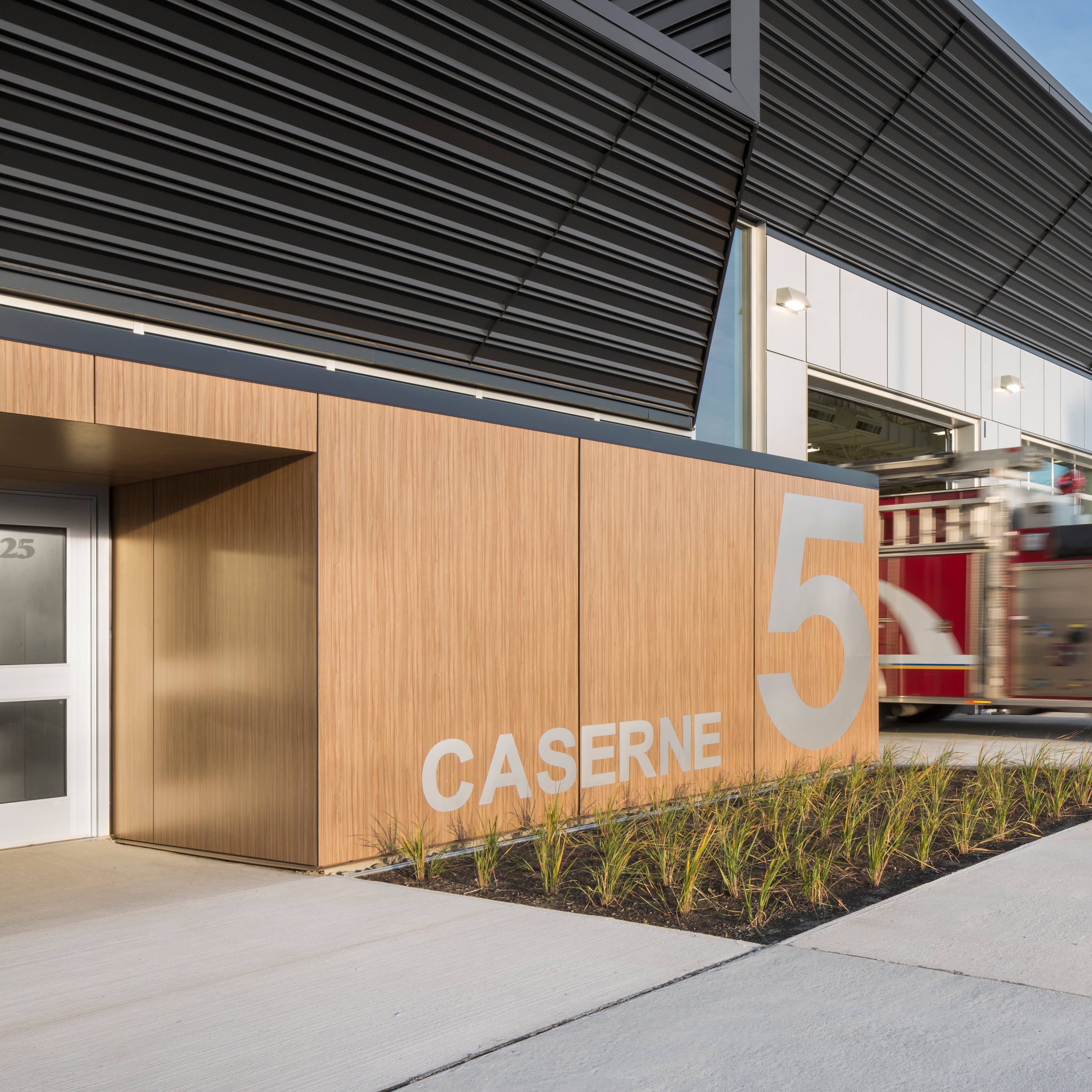 Display product Kalzip® Profiled Facade from manufacturer Kalzip