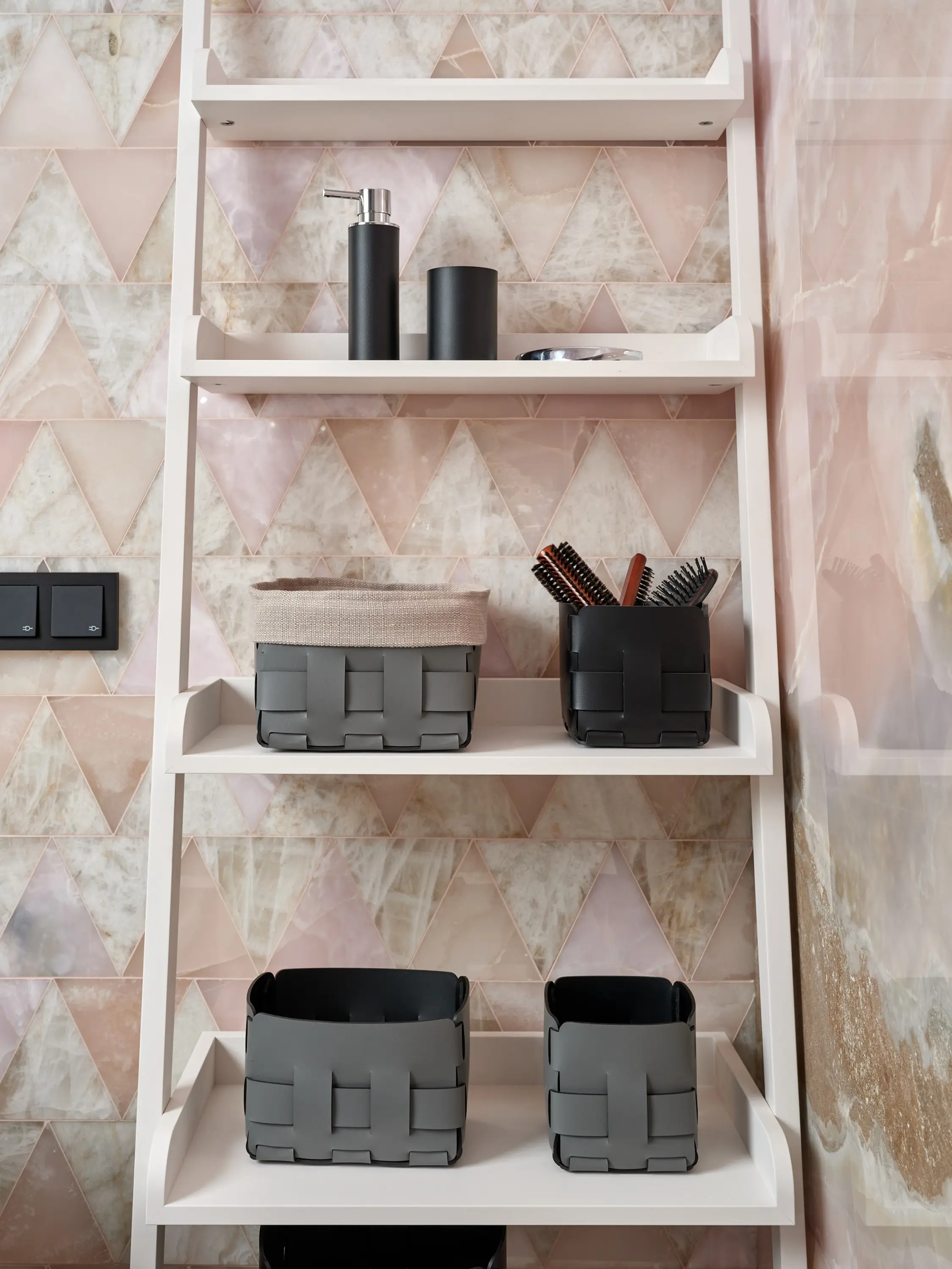 ADJ Style - Mini Bottega Basket