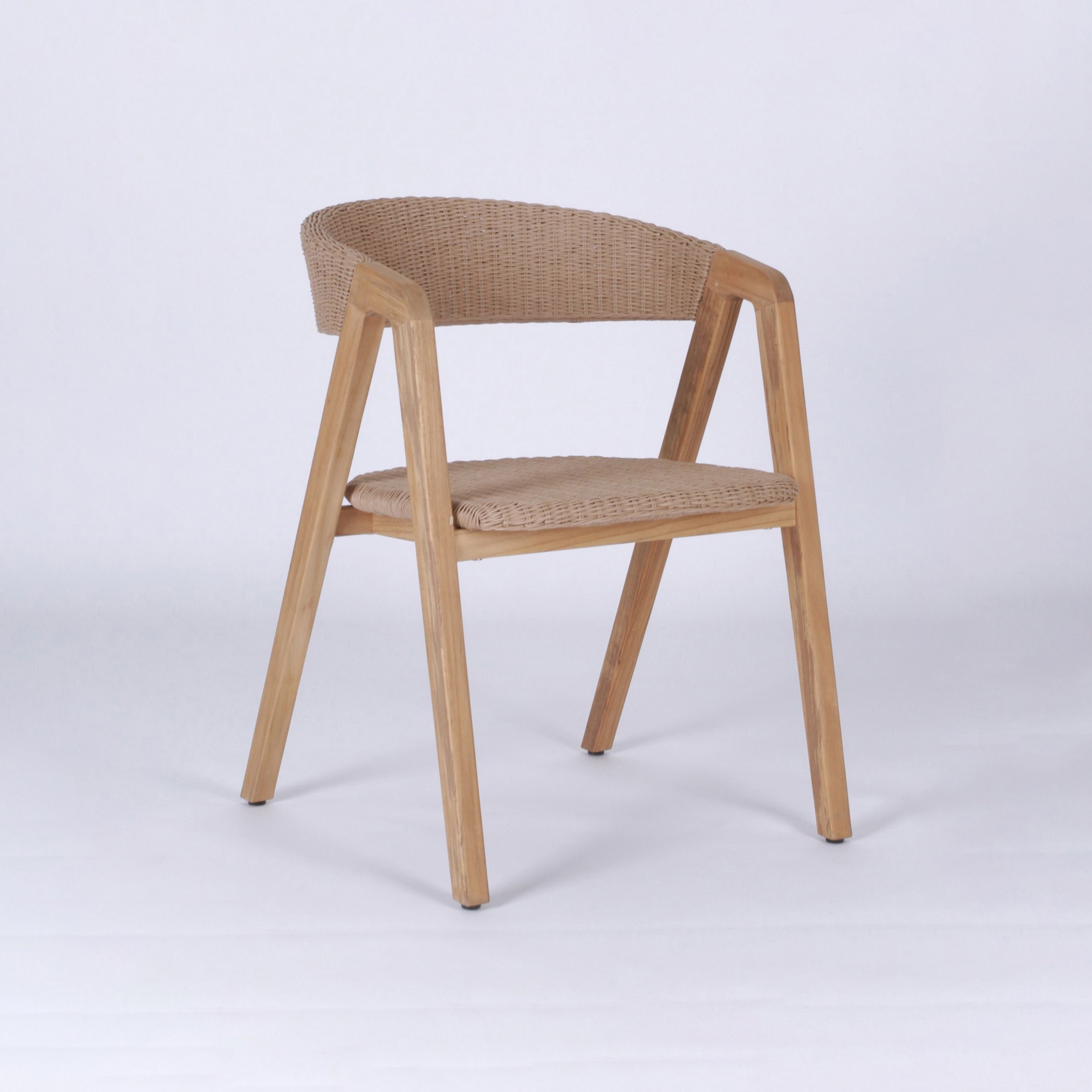 Mostra il prodotto Clip Wood Dining Armchair, Beige Rope del produttore Design Pergola
