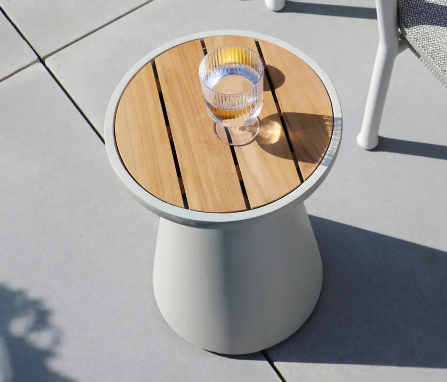 Design Pergola - Lille Side Table - Light Grey - Teak