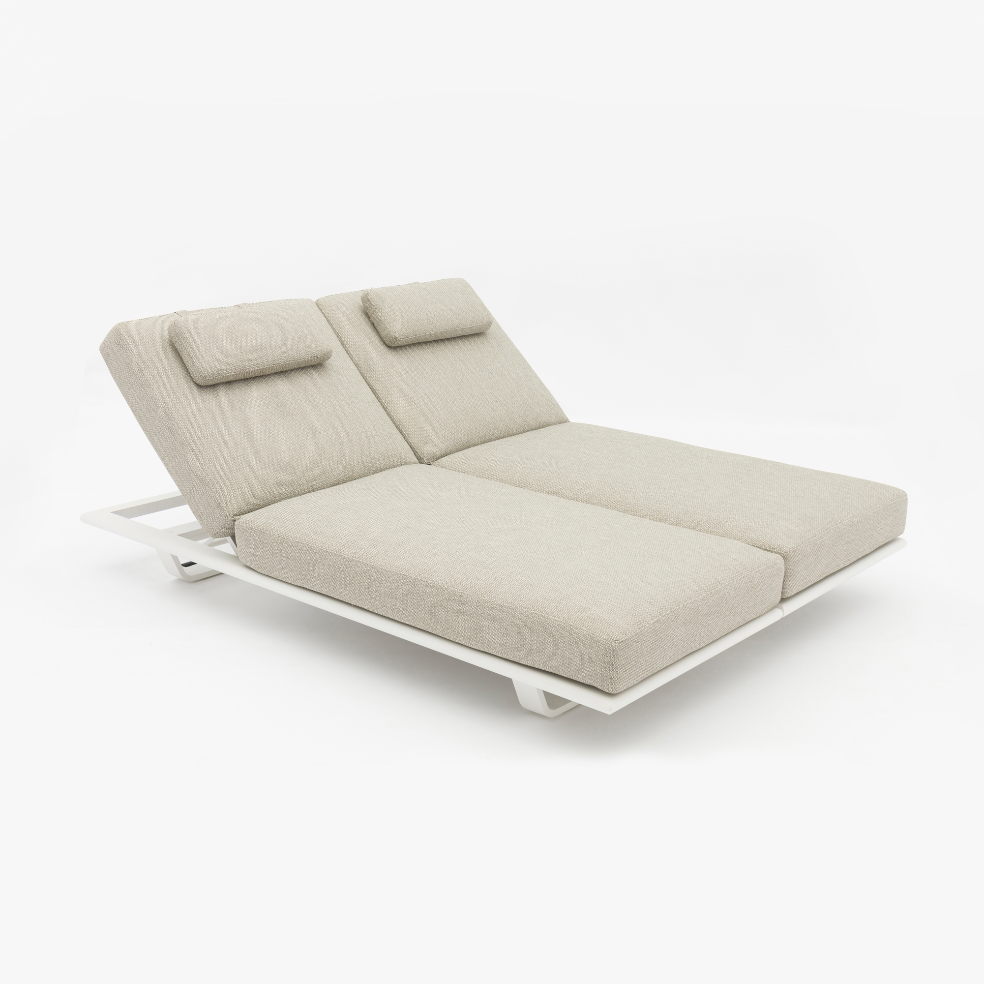 Display product Spa Double Lounger from manufacturer Design Pergola