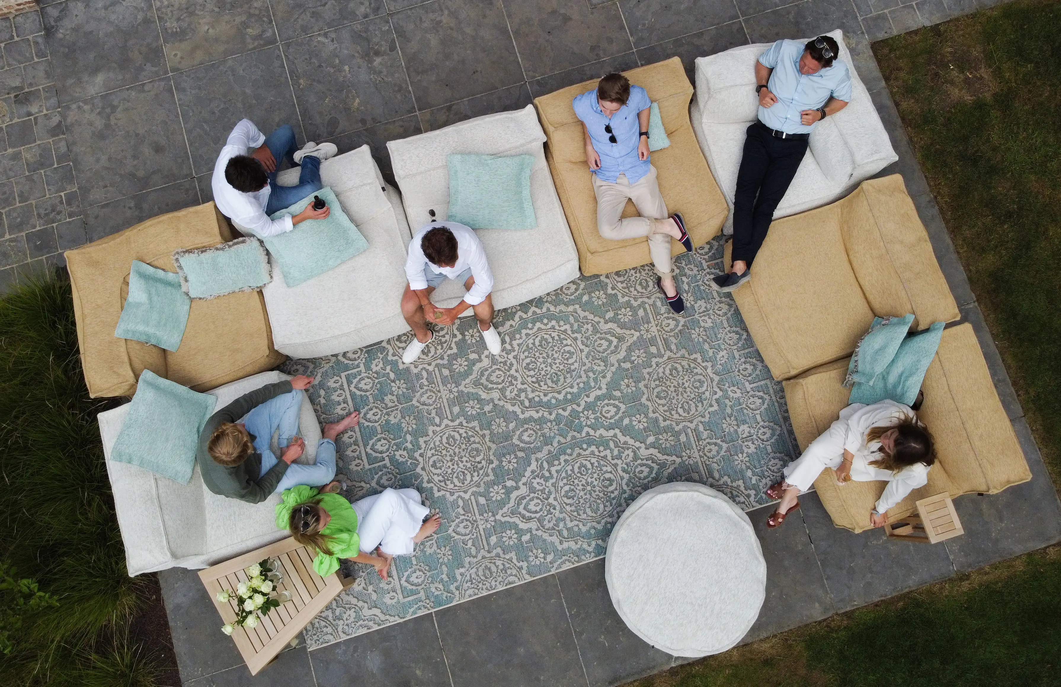 Roolf Outdoor Living - Silky Round Pouf Anthracite