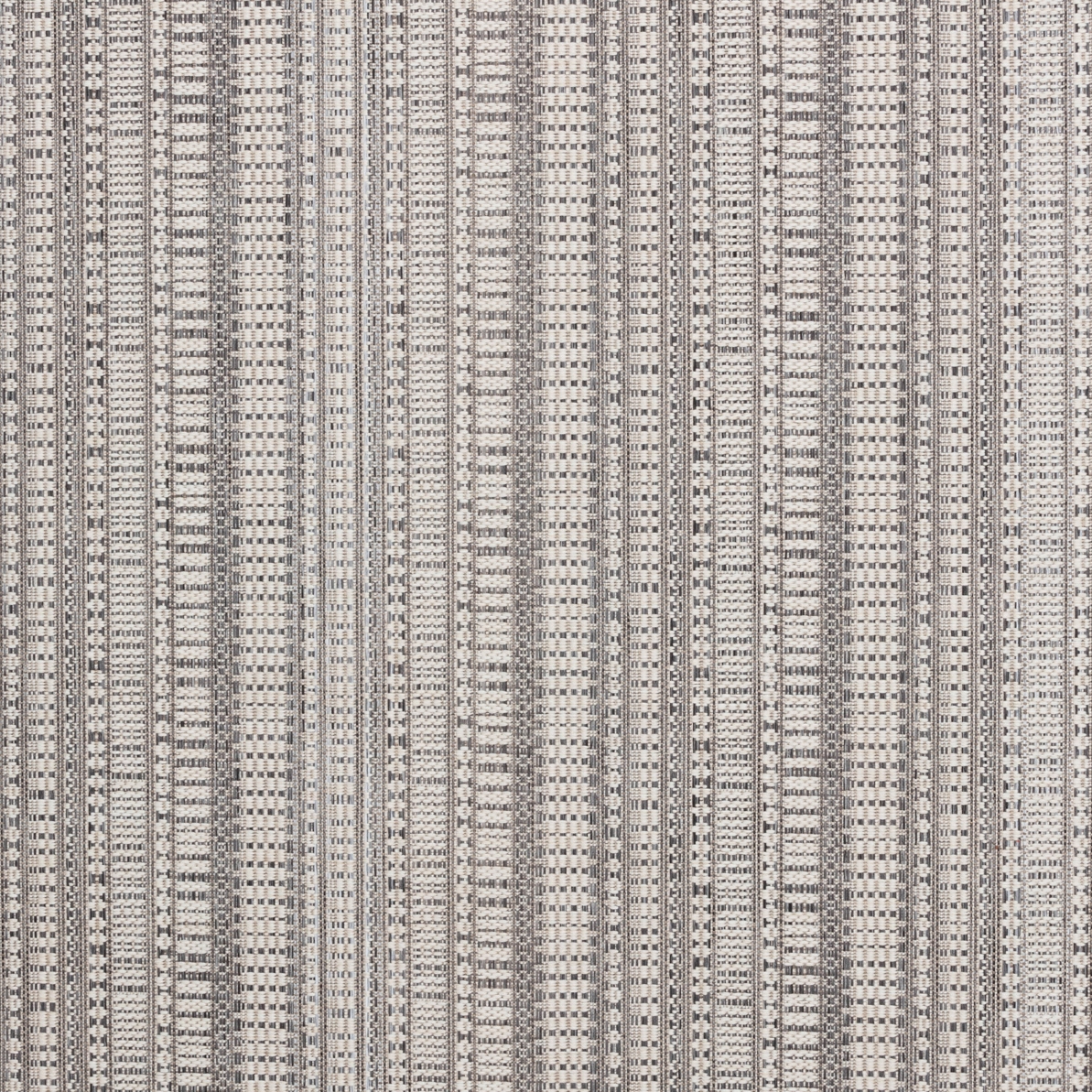 Display product Zulu Outdoor Carpet Silver Round from manufacturer Roolf Outdoor Living
