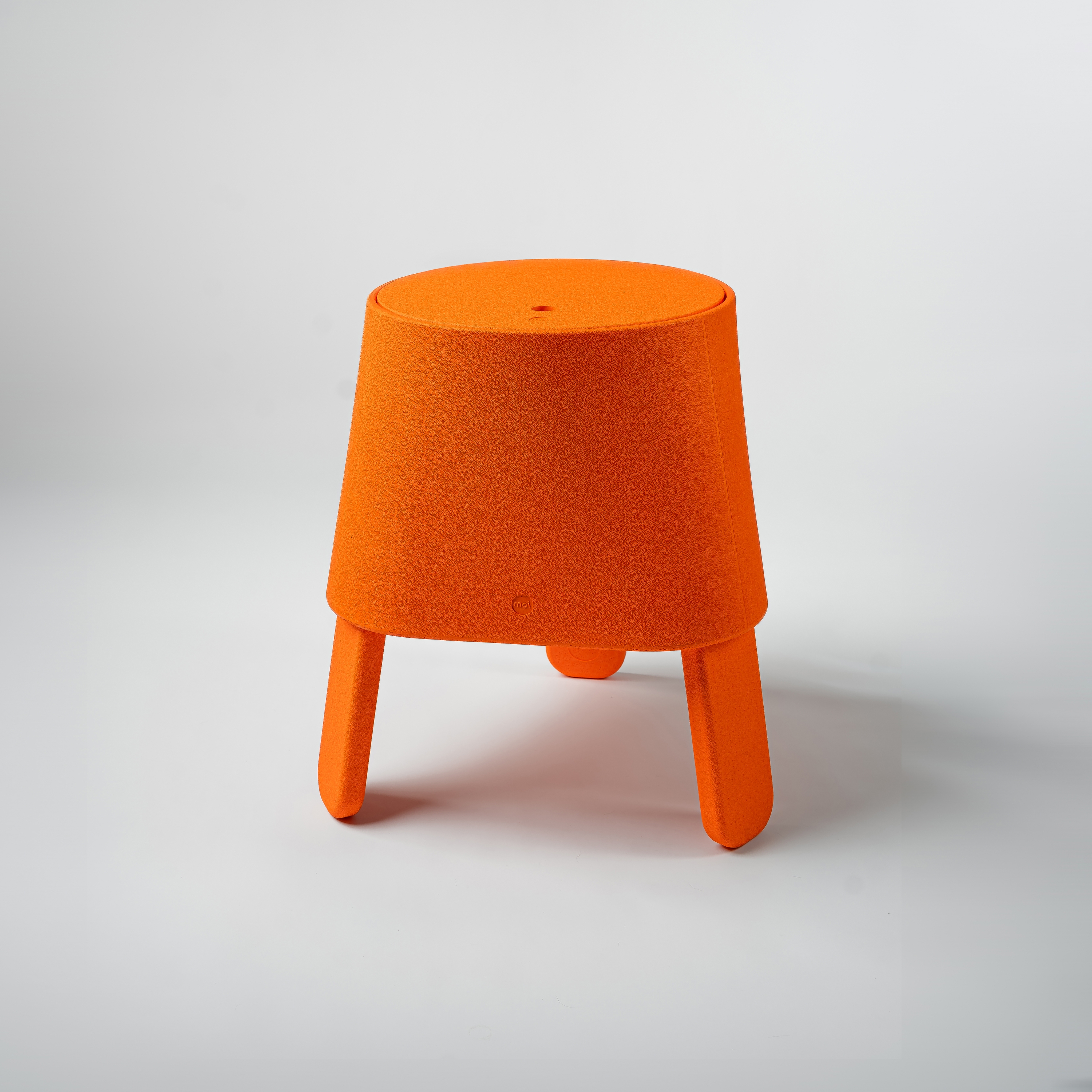 Mostra il prodotto AYTO Orange del produttore MOI