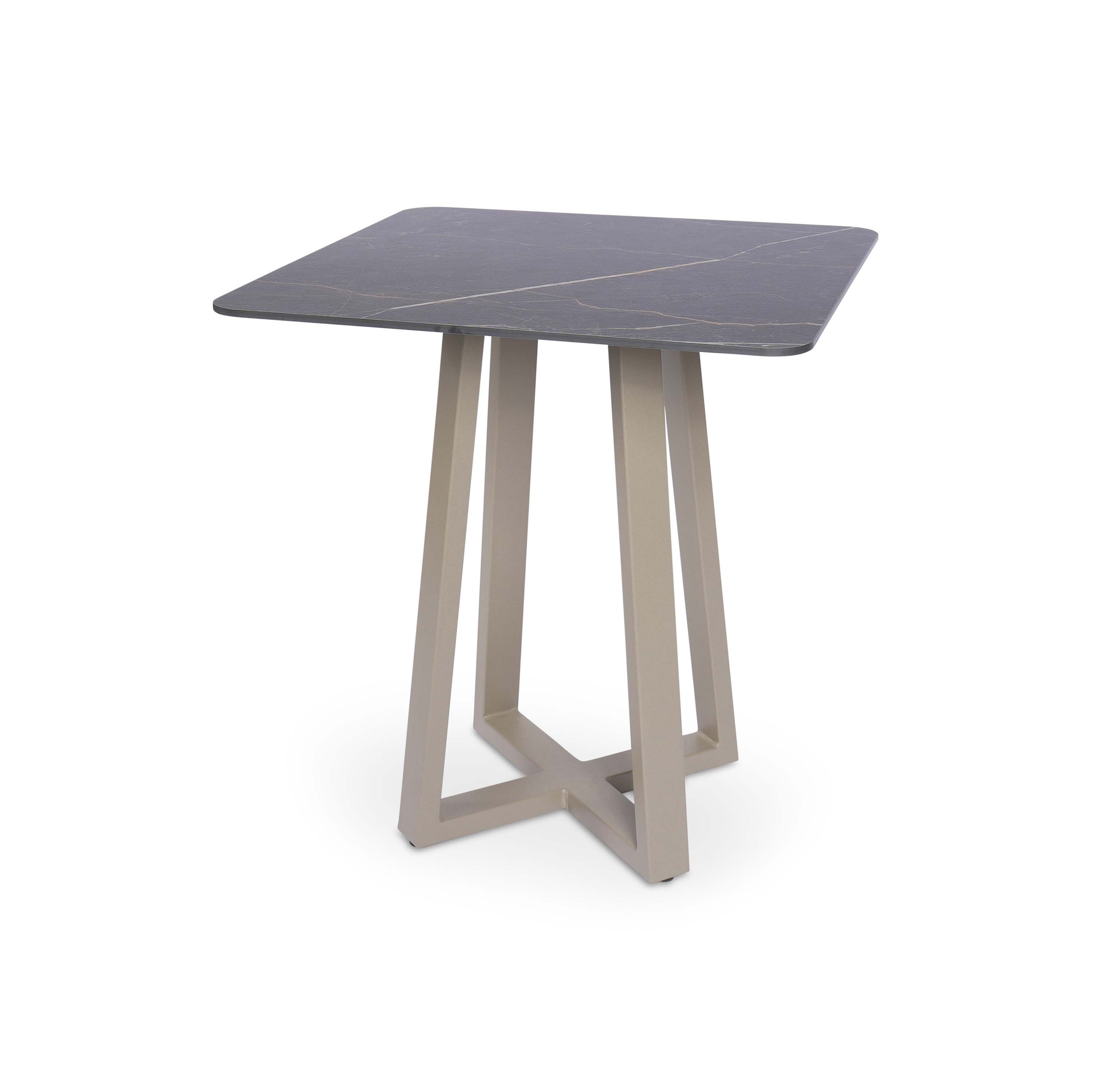 Mostra il prodotto Quad - Table del produttore Domolux