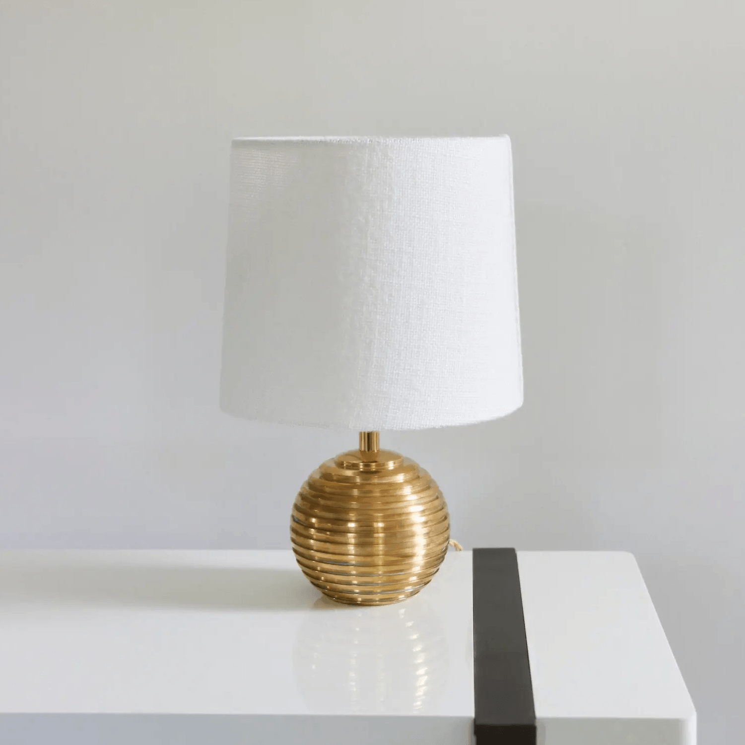 Display product Brass Sphere ridge lamp from manufacturer LVL - USA