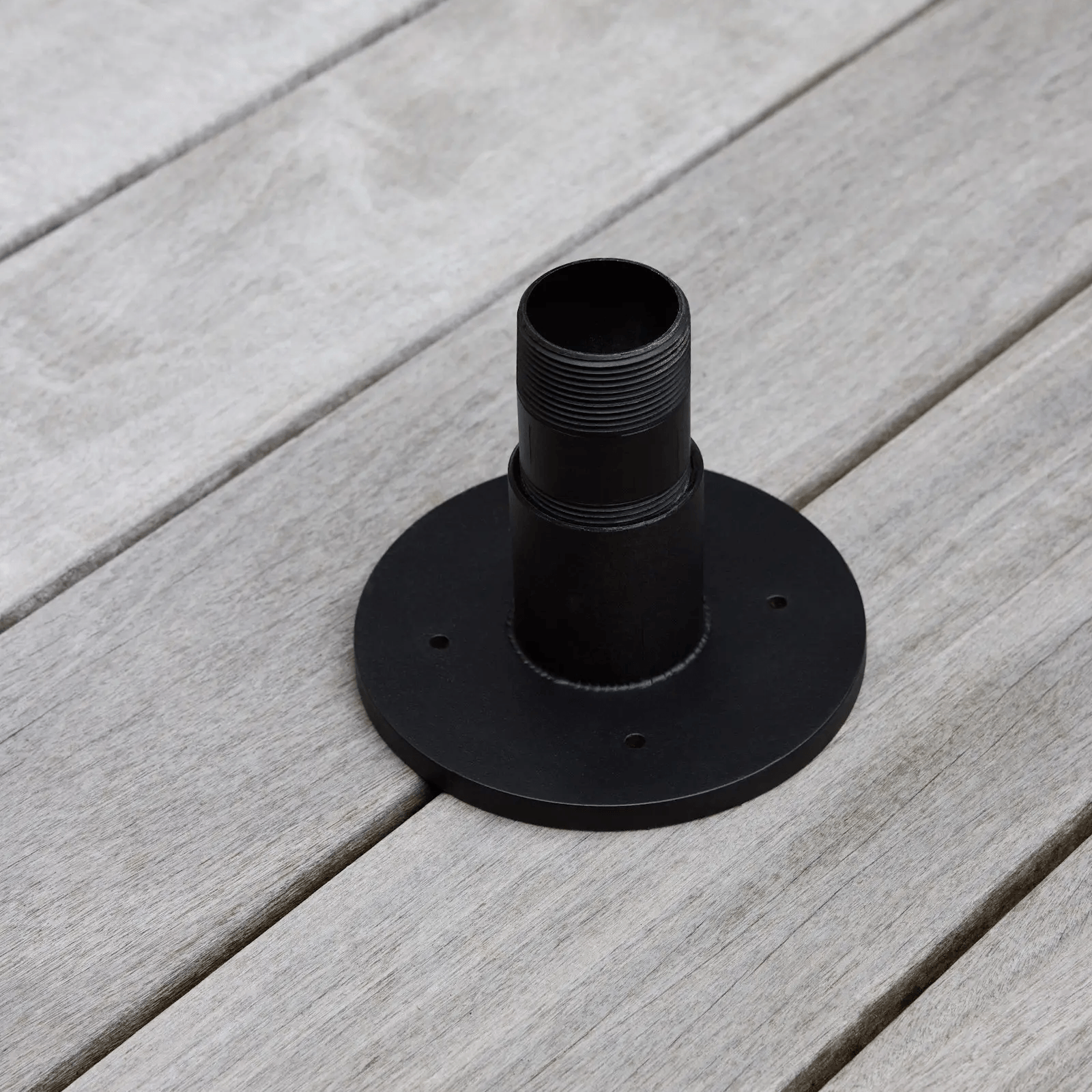 Mostrar el producto Exterior pedestal del fabricante LVL - USA