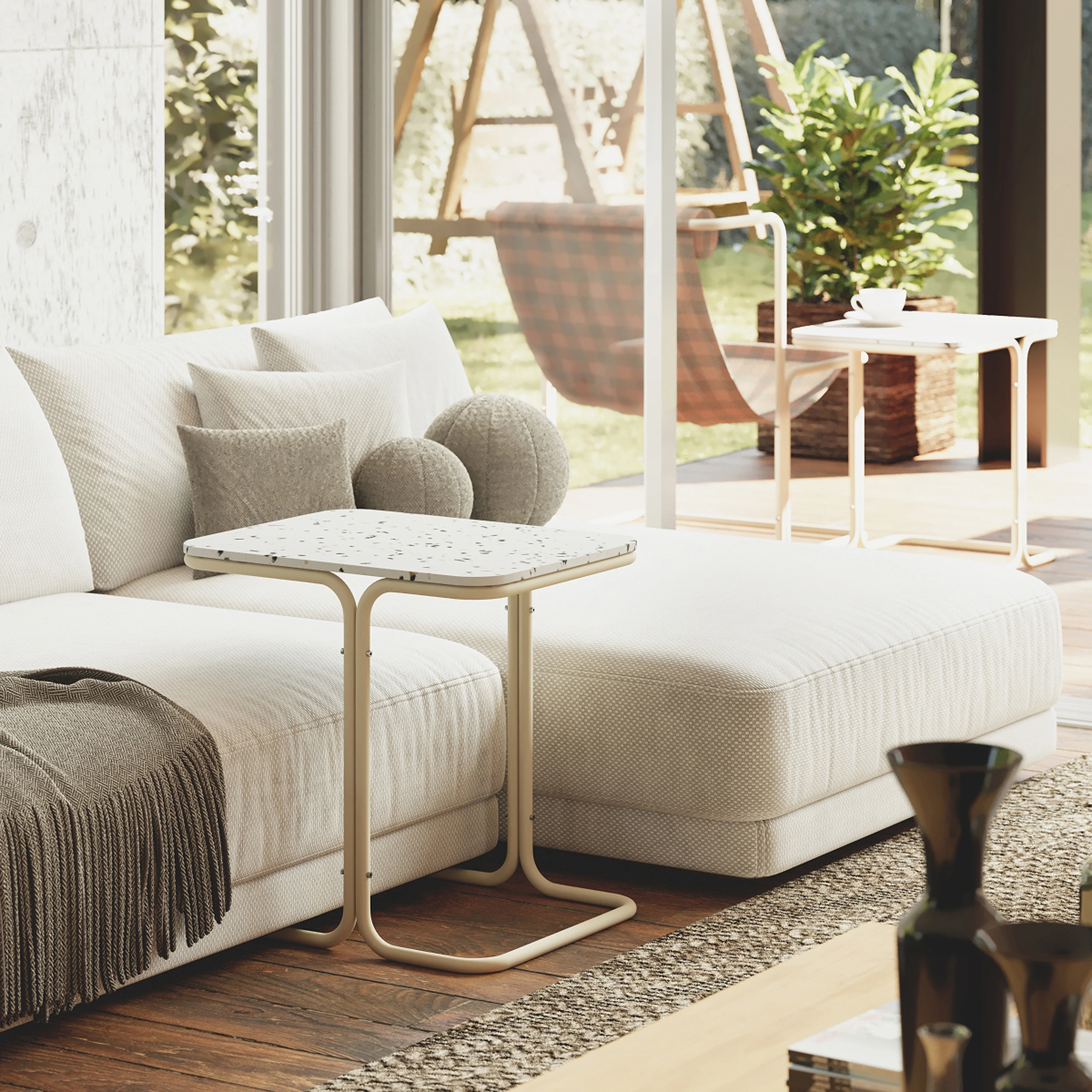 Couchtische & Beistelltische