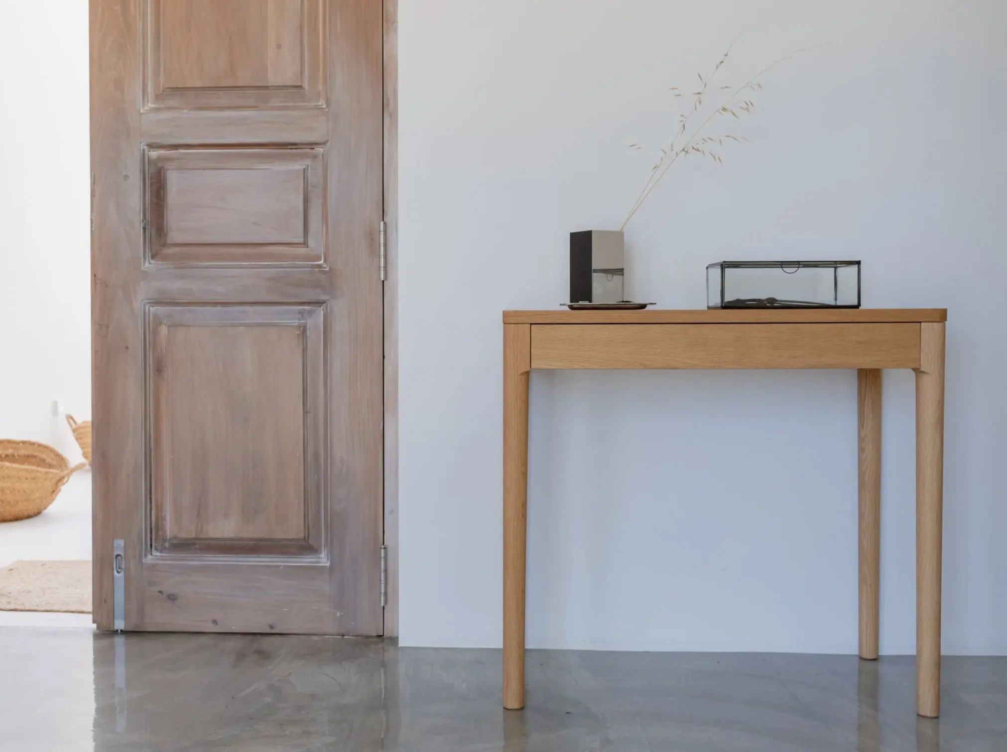 MOR Design - FRONT desk - Minimalist Modern Sleek Workdesk