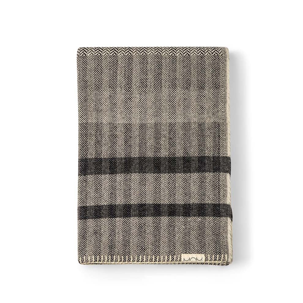 Afficher le produit CRAG blanket Minimalist Modern blanket du fabricant MOR Design