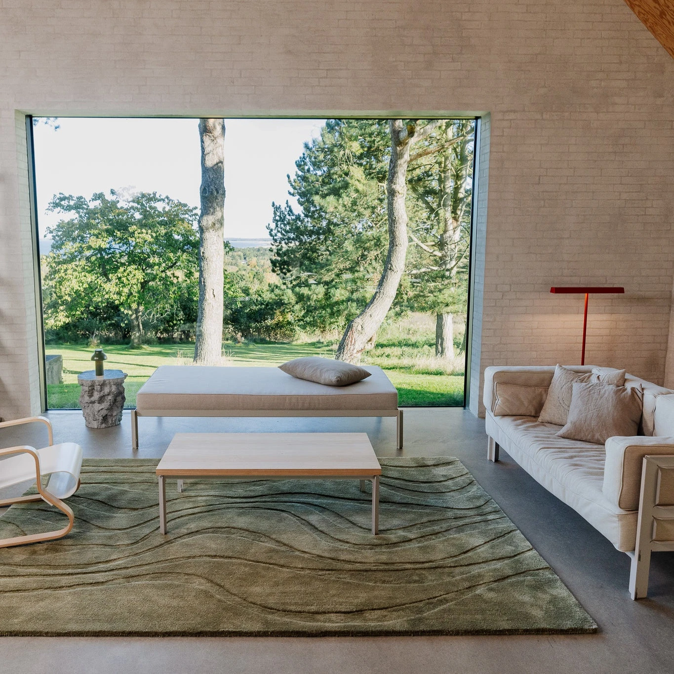 RUGS