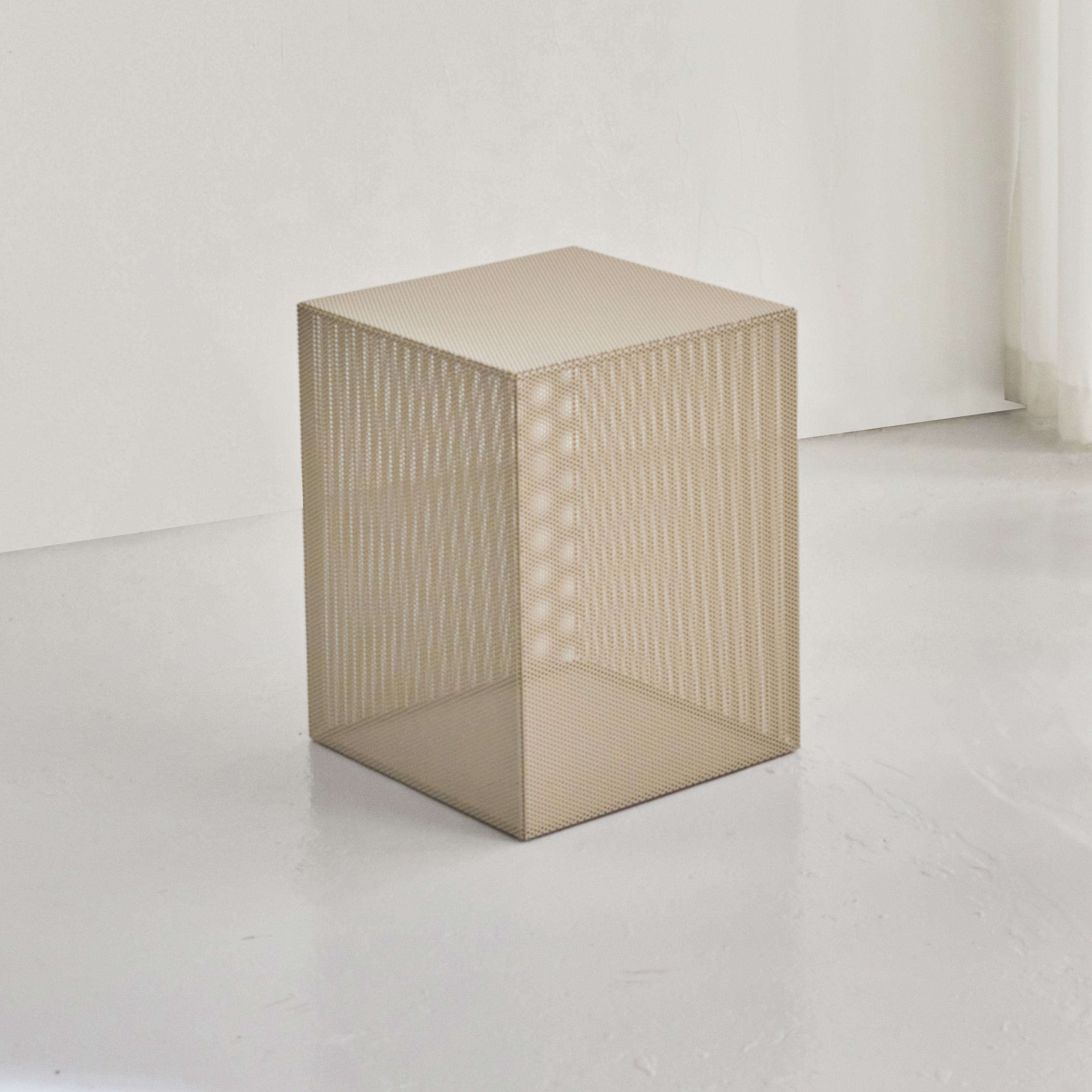 Venti Side Table
