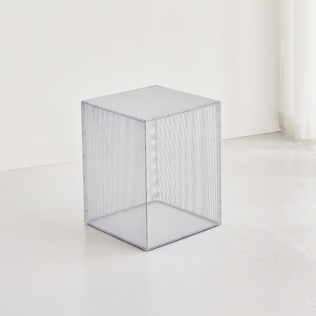 Mostrar el producto Venti Side Table del fabricante FOLK