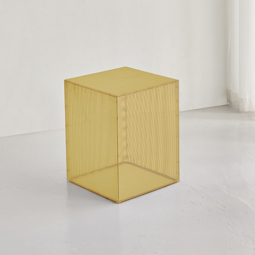 Venti Side Table