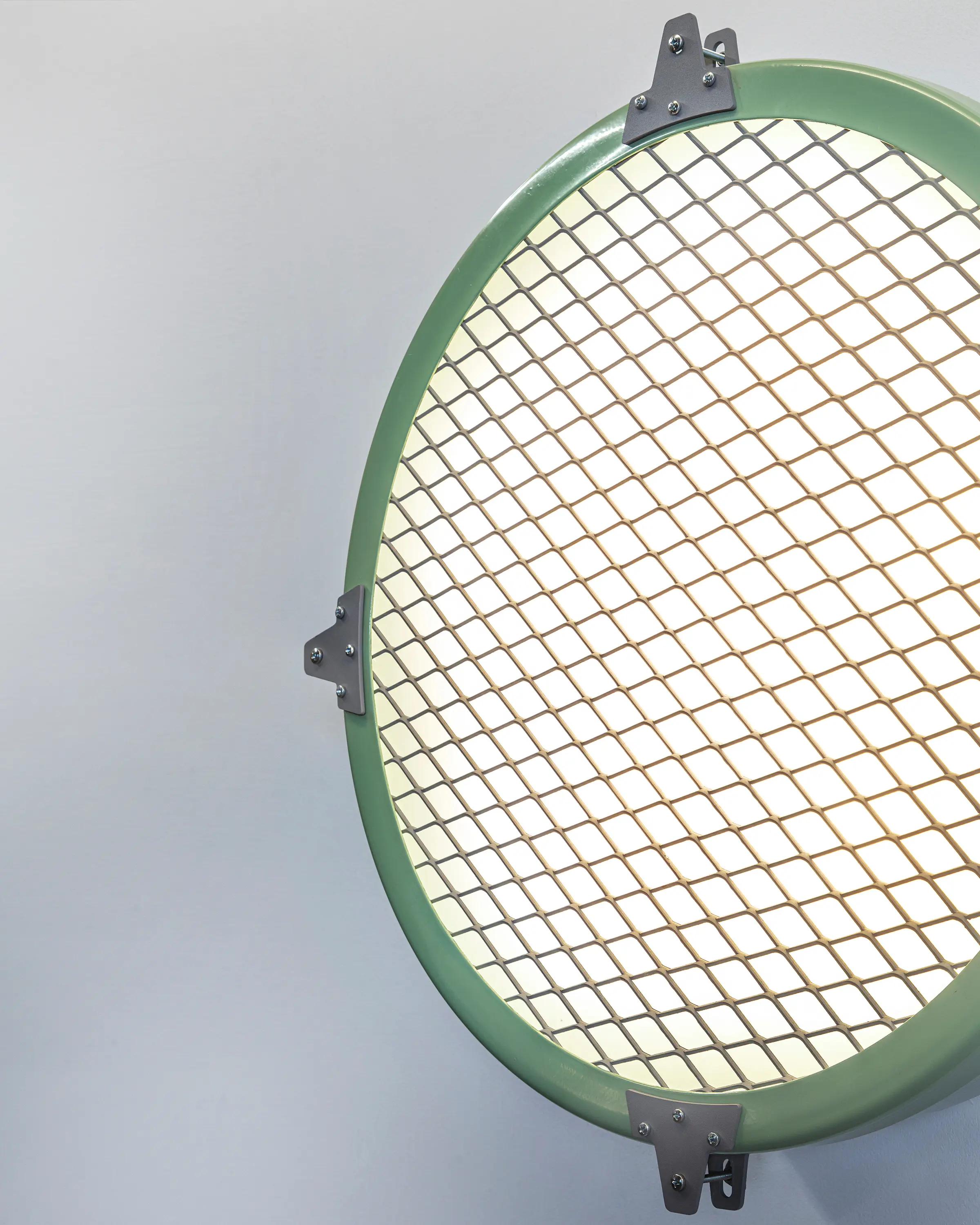 Studio Beam - Volti Round