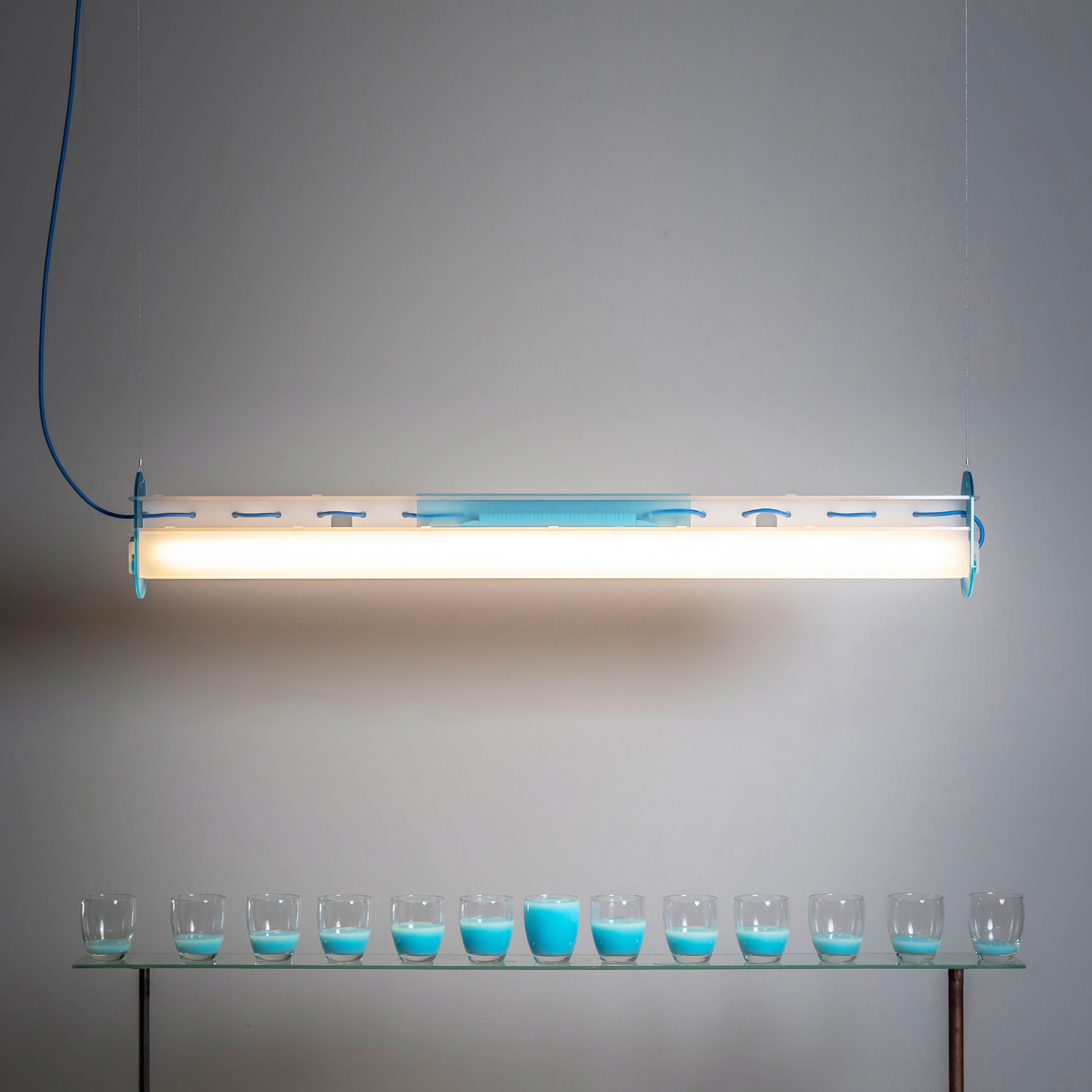 Mostrar el producto Linear Pendants  | MILK del fabricante Studio Beam