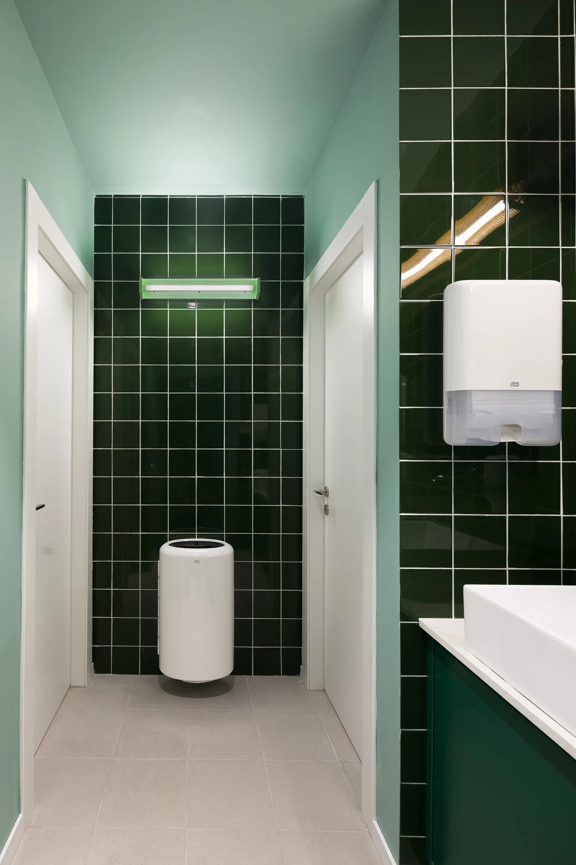 Studio Beam - Linear Pendants  | Ziggi