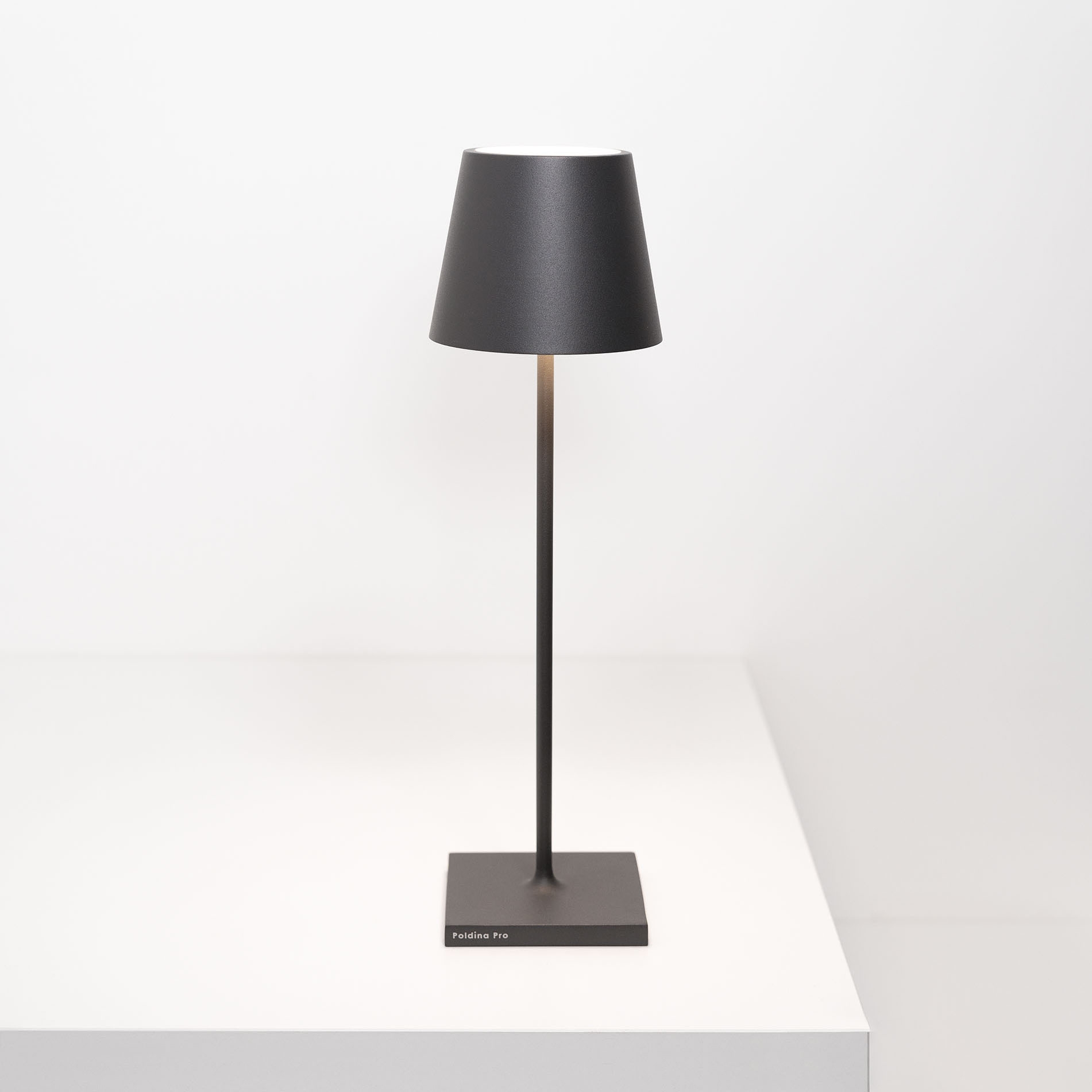 LAMPADE DA TAVOLO