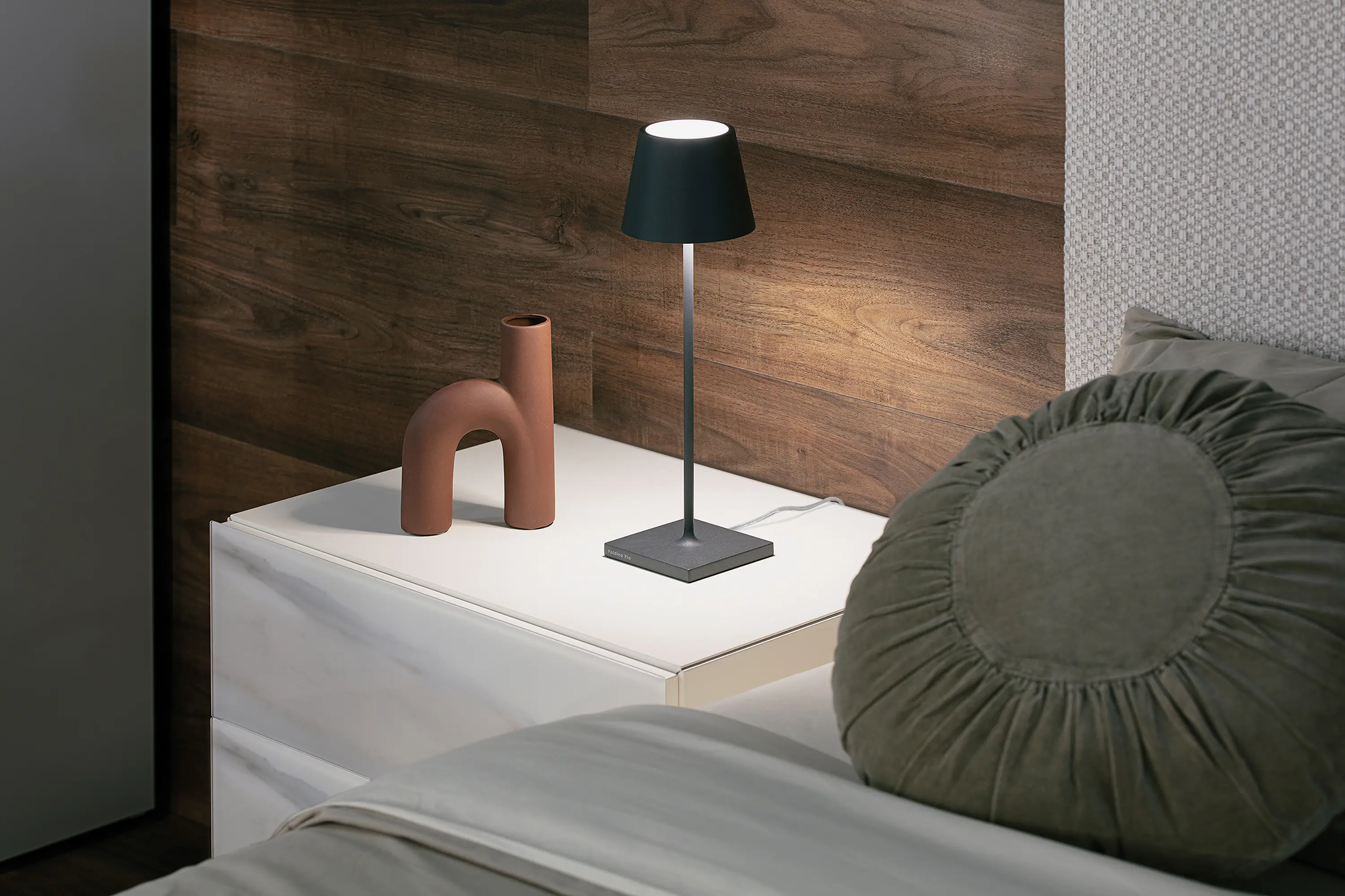 Zafferano - Poldina 230V table lamp