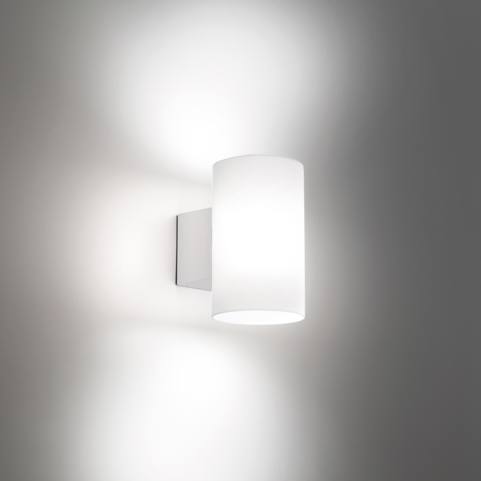 Bianca wall lamp