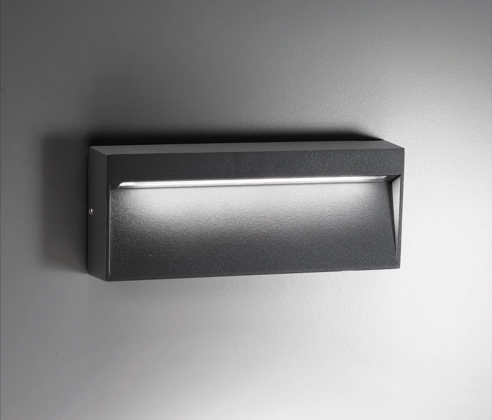 Zafferano - Bottom wall lamp