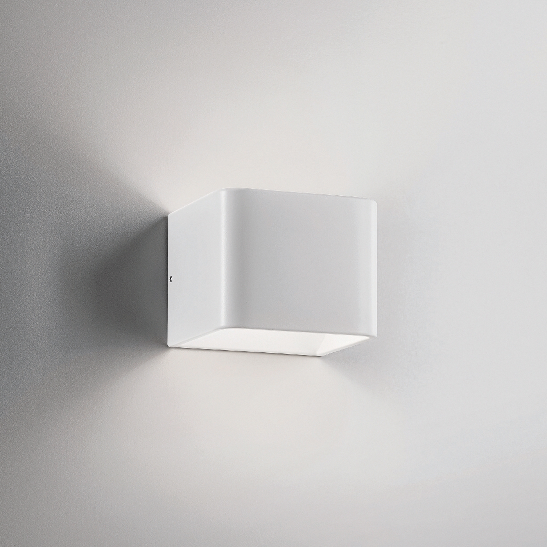 Display product Cubetto wall lamp from manufacturer Zafferano