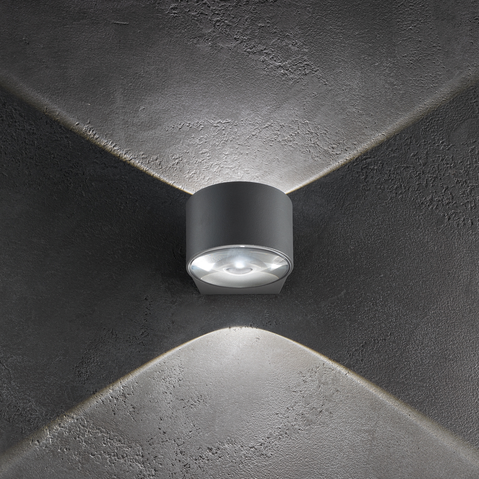 Produkt Lens wall lamp des Herstellers Zafferano anzeigen