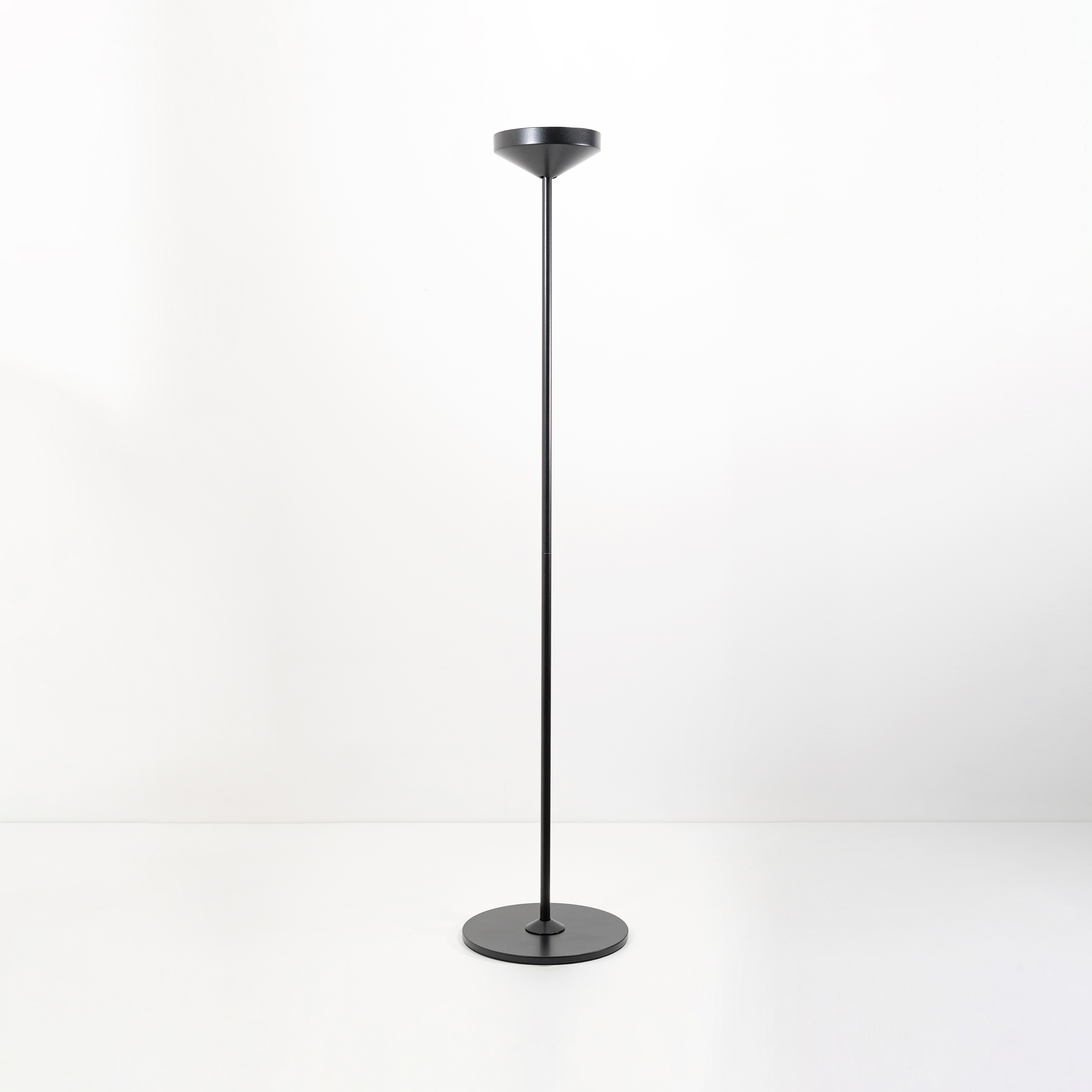 Mostrar el producto Pina floor stand lamp del fabricante Zafferano