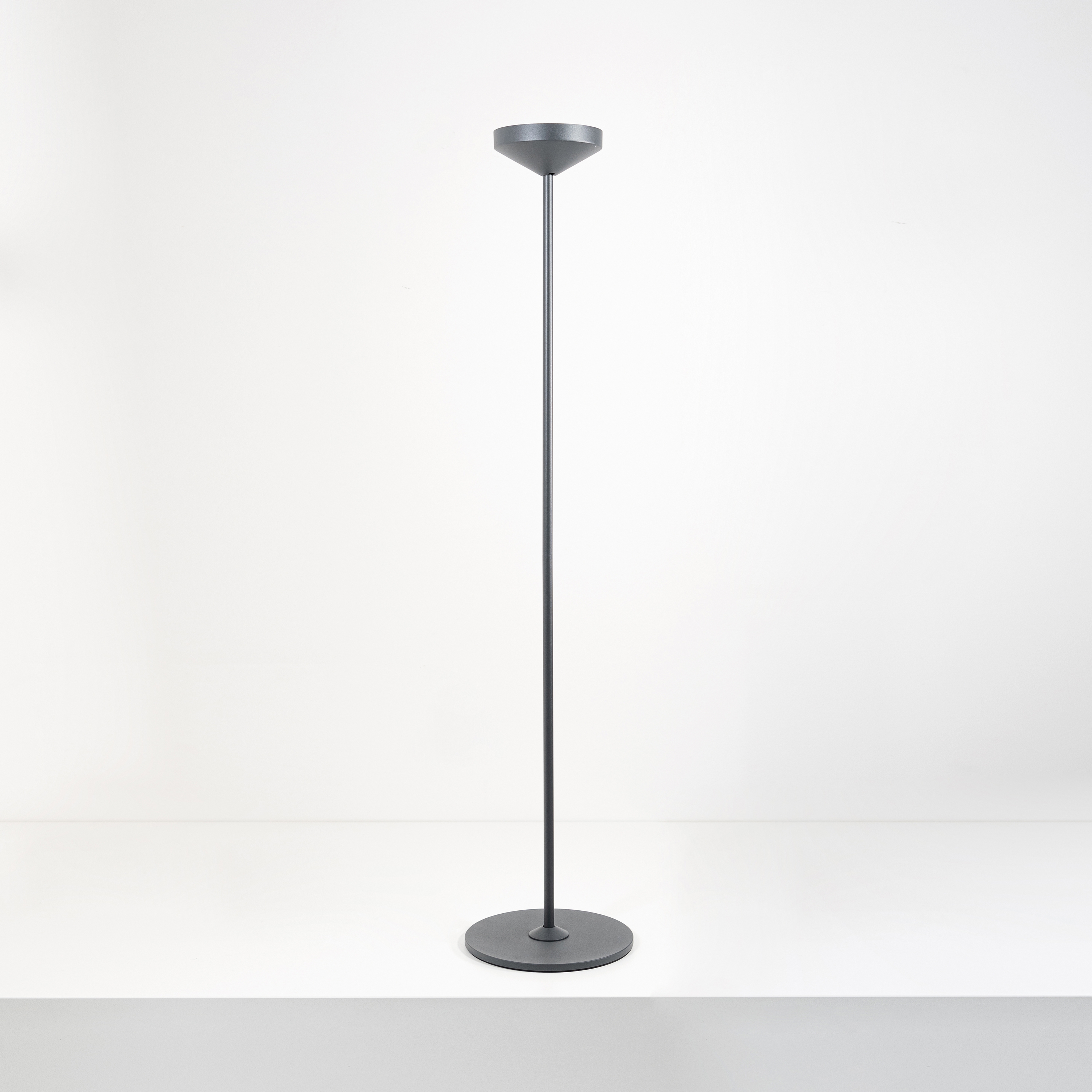 Pina floor stand lamp