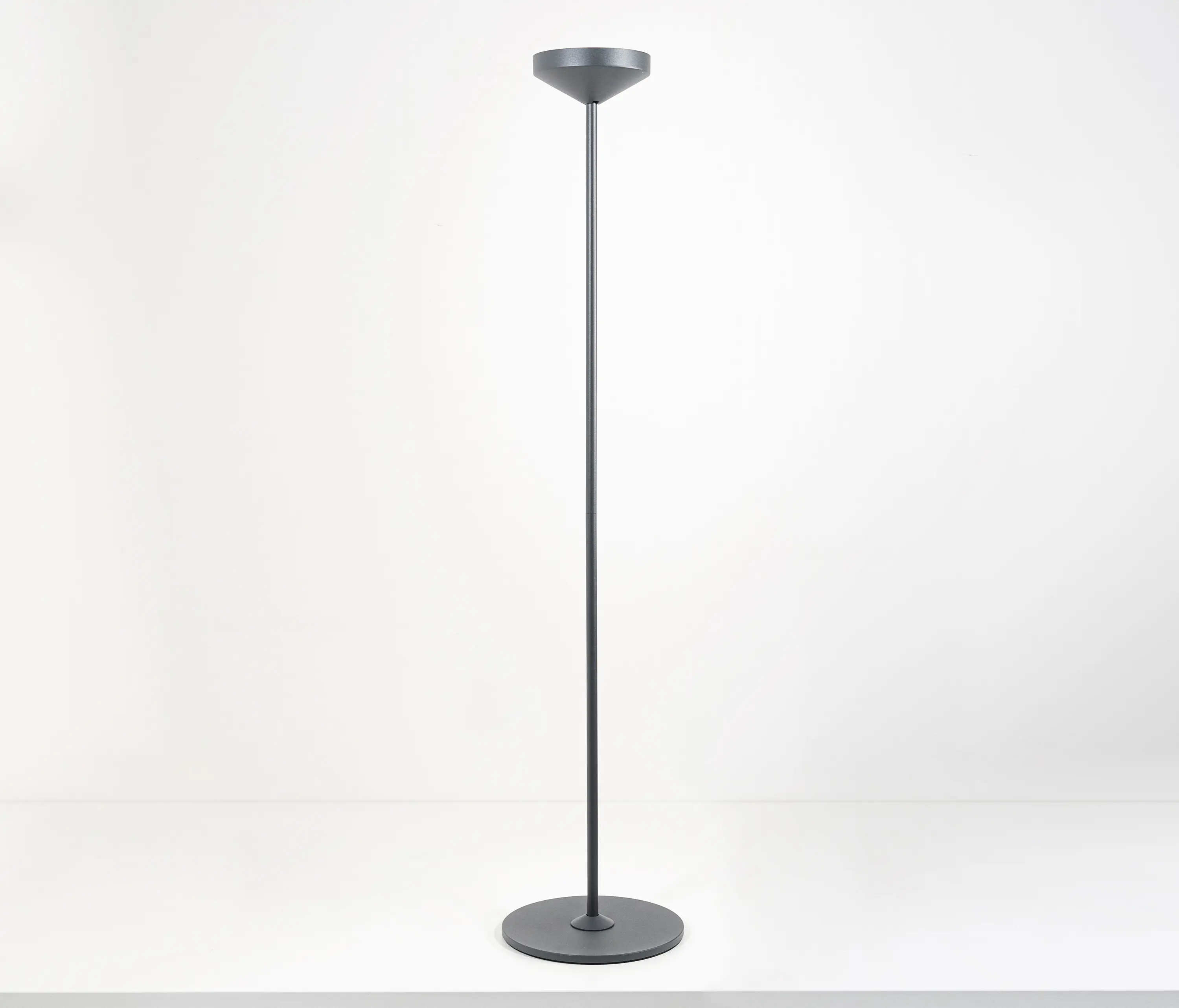 Zafferano - Pina floor stand lamp