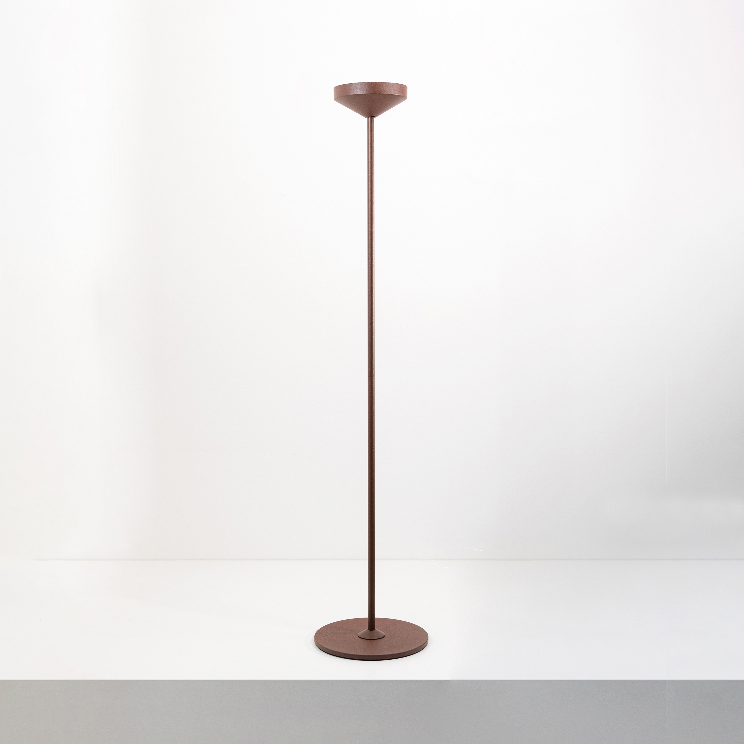 Mostra il prodotto Pina floor stand lamp del produttore Zafferano