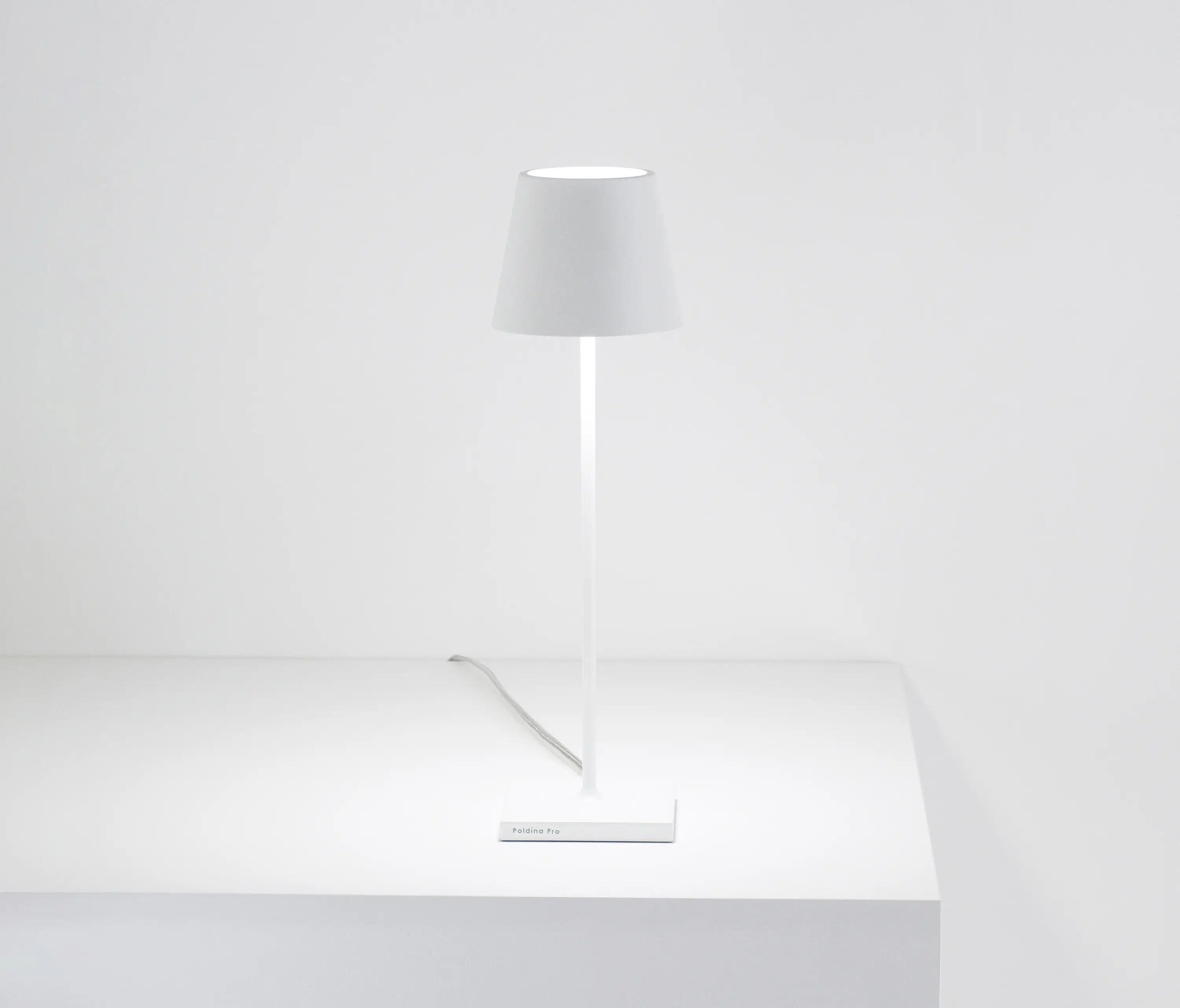 Zafferano - Poldina 230V table lamp