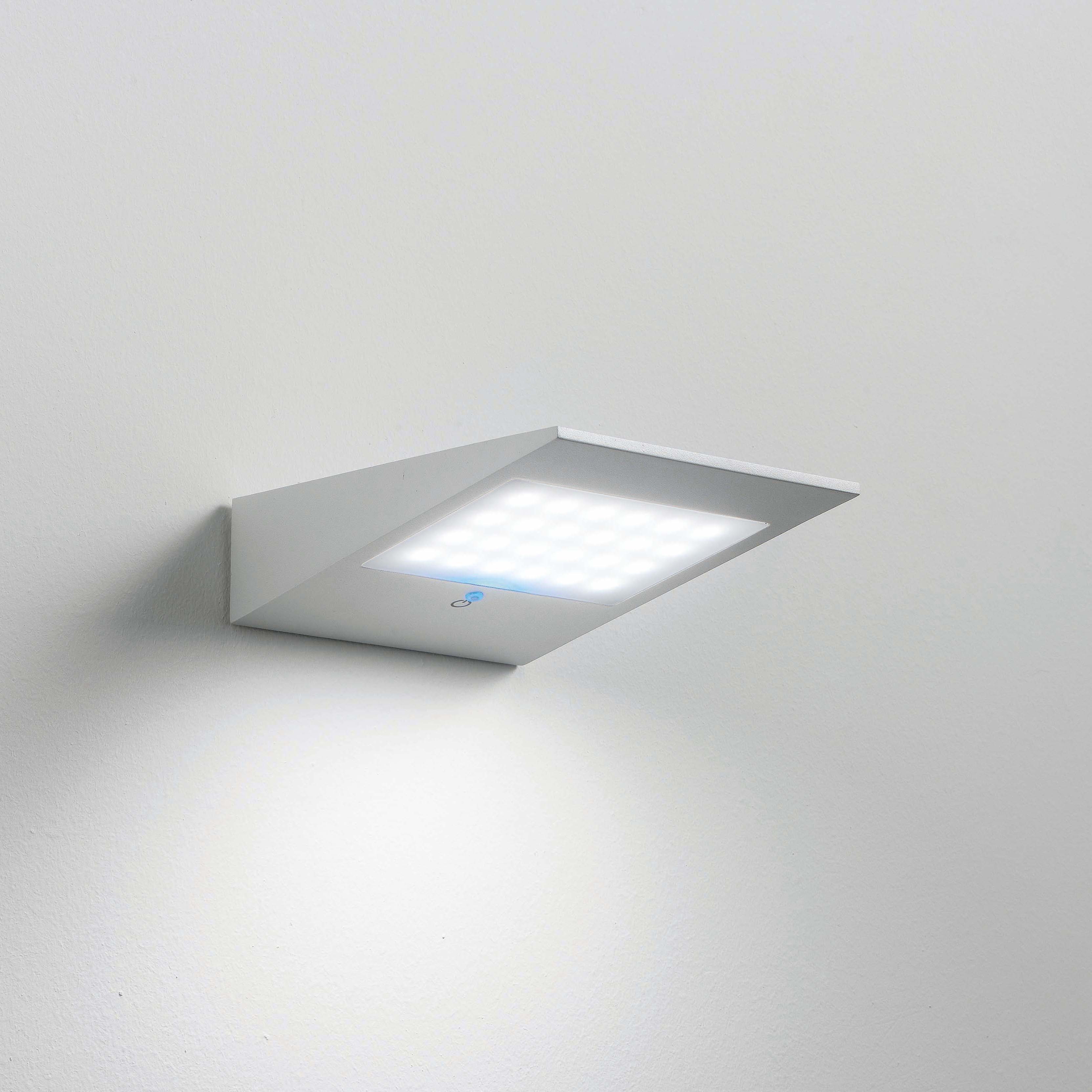 Solar wall lamp